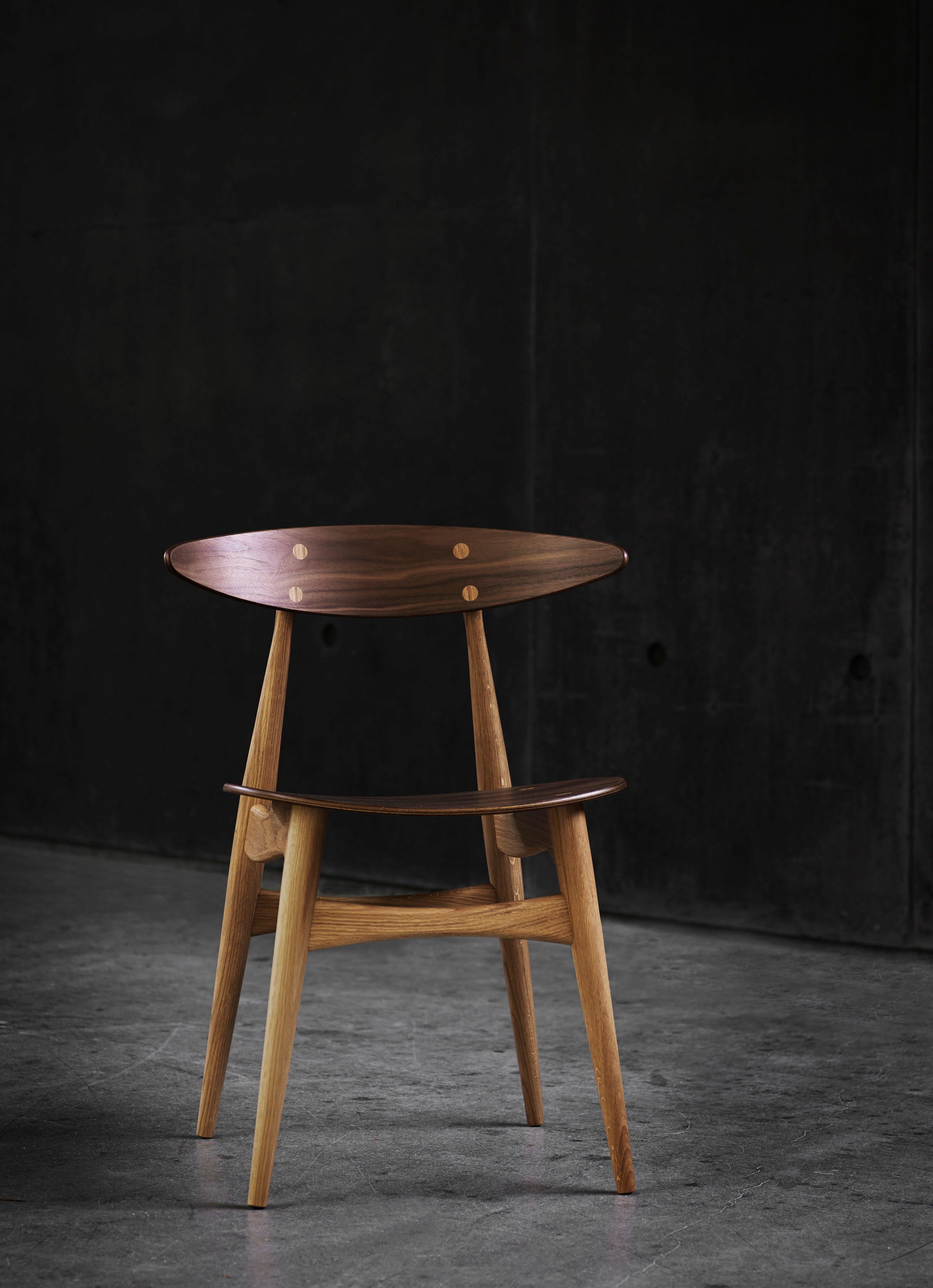 CH33P Dining Chair in Oak Soap with Thor 306 Leather Seat by Hans J. Wegner 1