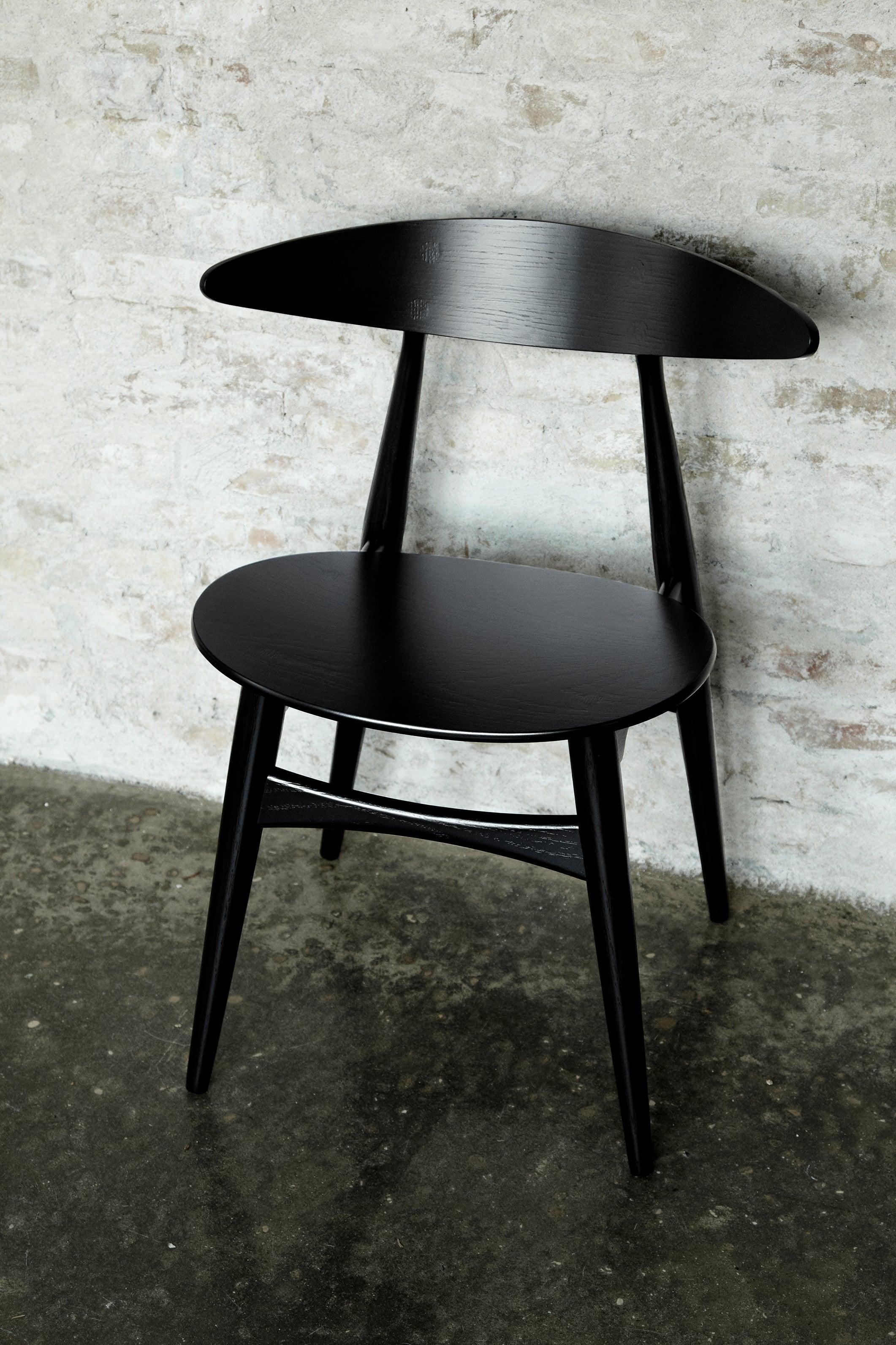 CH33T Dining Chair in Oak Painted Black by Hans J. Wegner 7