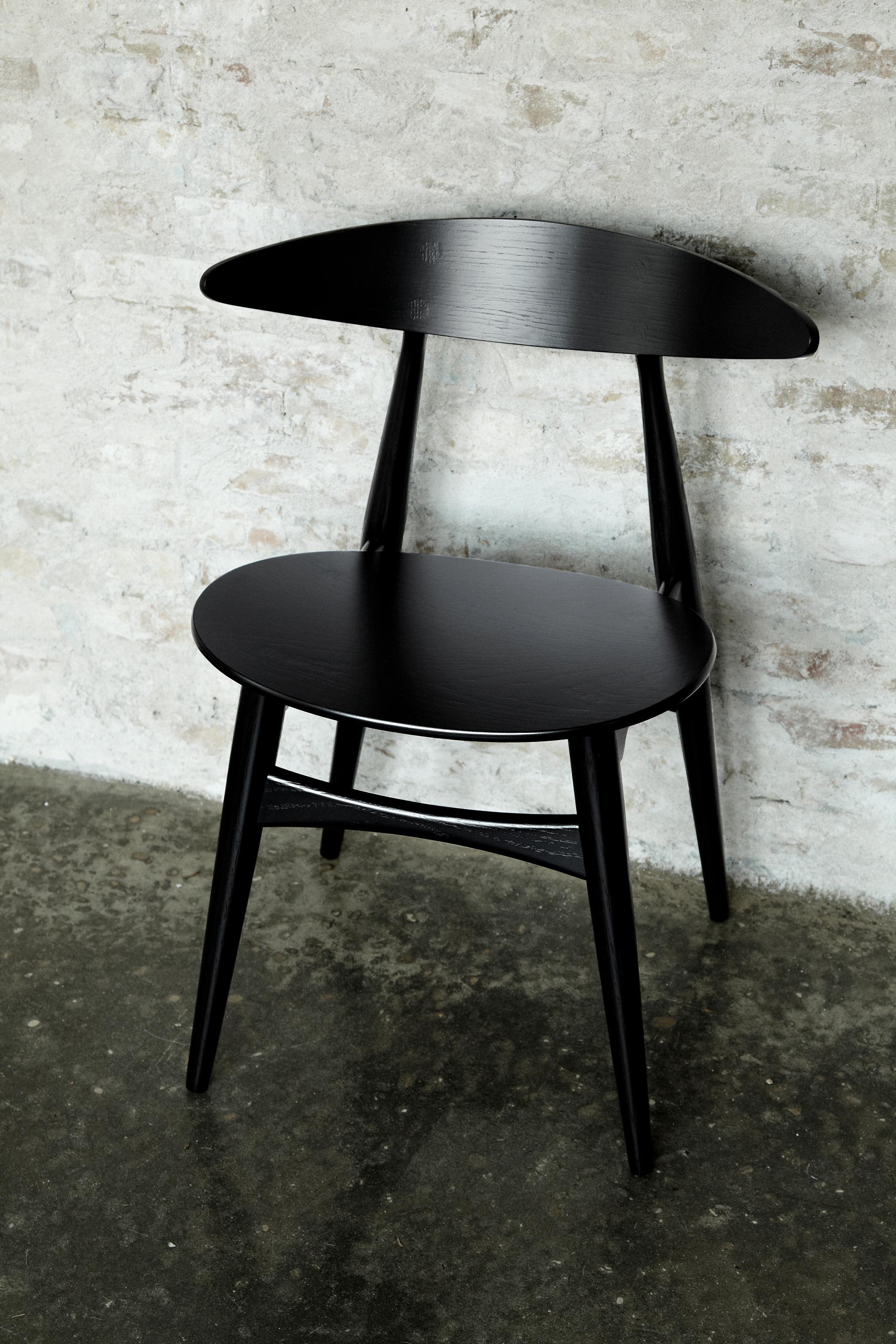 CH33T Dining Chair in Wood by Hans J. Wegner 7