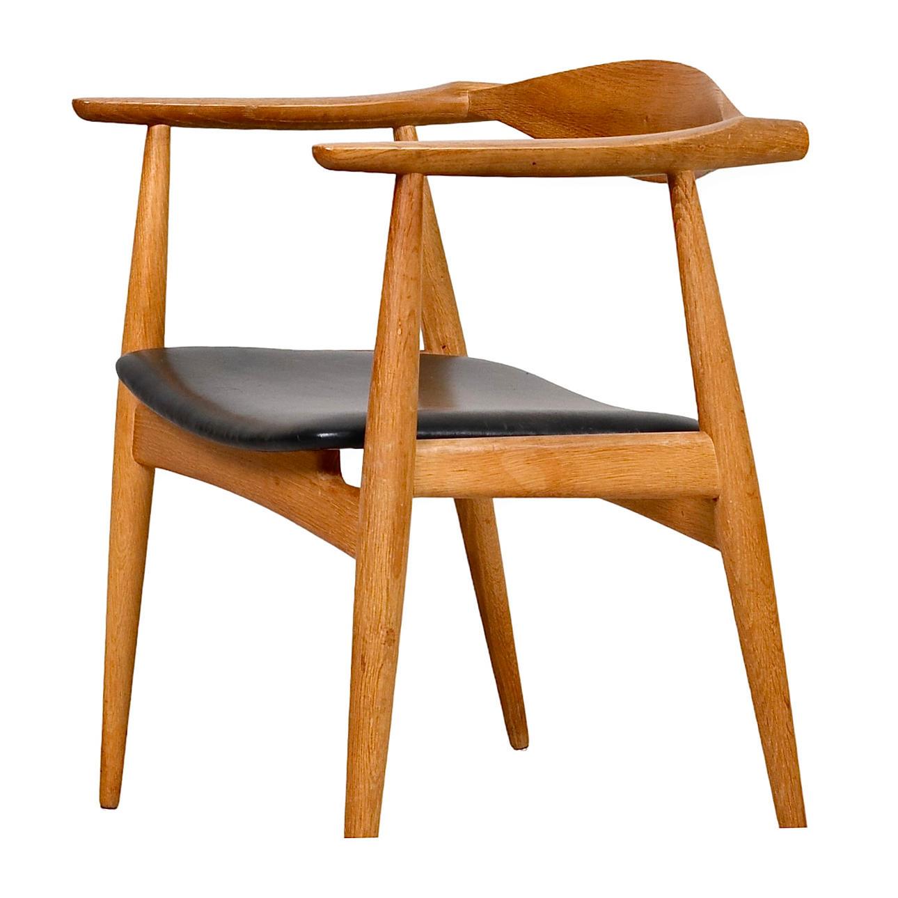 CH-35 Sessel von Hans Wegner, entworfen 1959 (Moderne der Mitte des Jahrhunderts) im Angebot