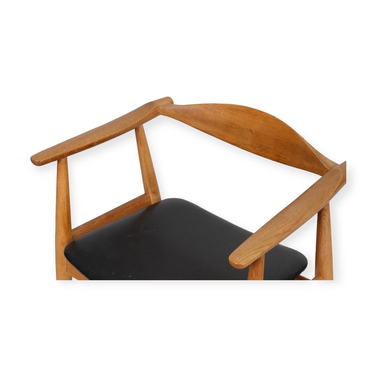 CH-35 Sessel von Hans Wegner, entworfen 1959 (Leder) im Angebot
