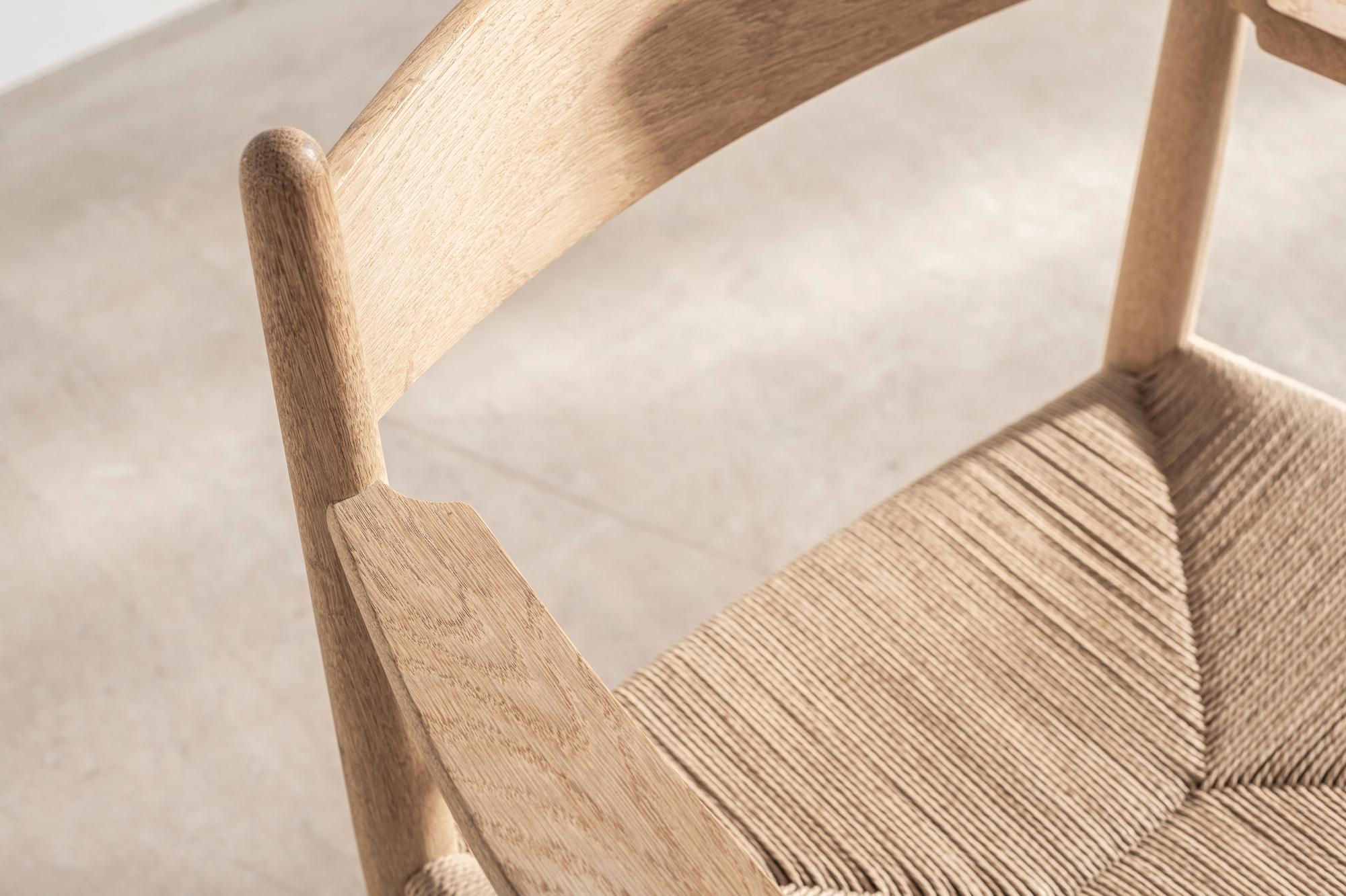 CH37 Chair in Oak with Natural Paper Cord by Hans Wegner 1