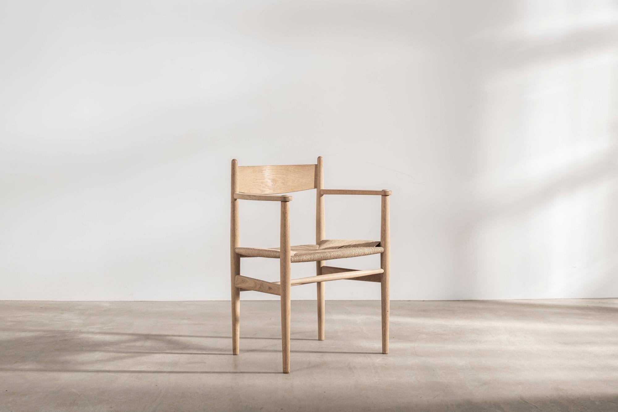 The CH37 dining chair from 1962, designed by Hans J. Wegner, is inspired by the American Shaker furniture principles of simplicity, functionality and craftsmanship. The CH37 also displays many carefully considered details, characteristic of Wegner’s