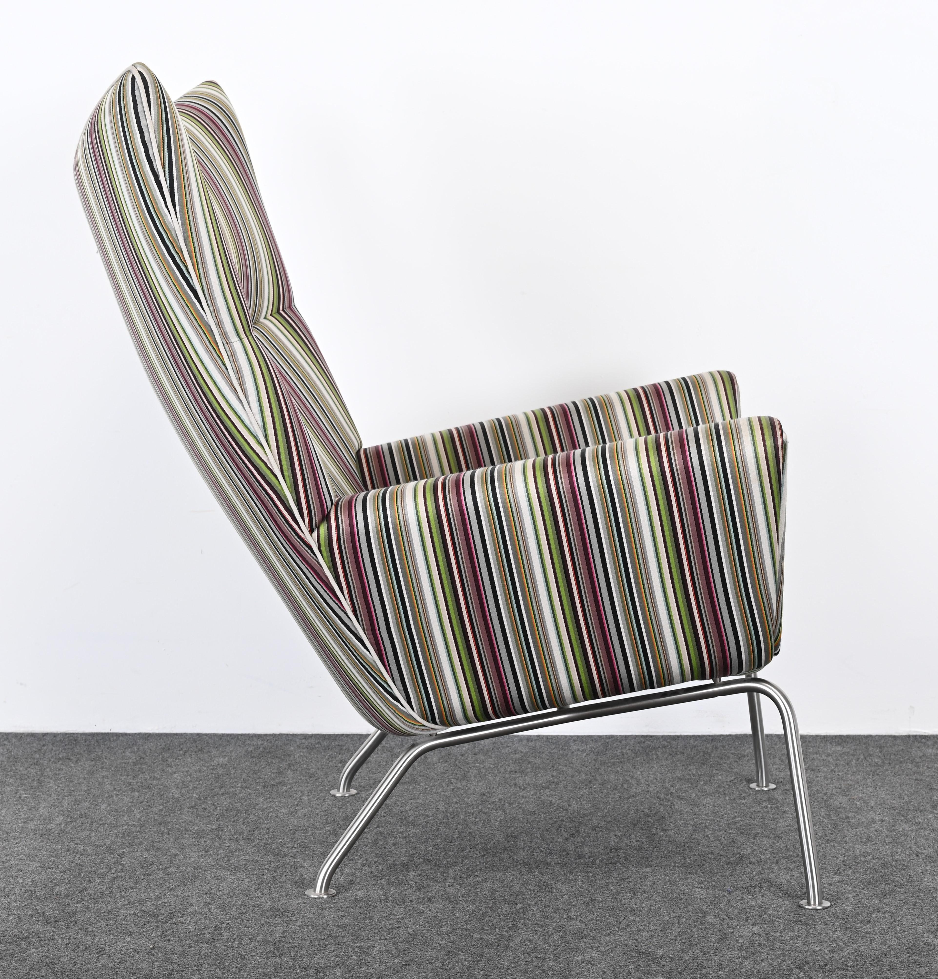 CH445 Wing Lounge Chair Designed by Hans Wegner for Carl Hansen & Son, 2006 For Sale 3