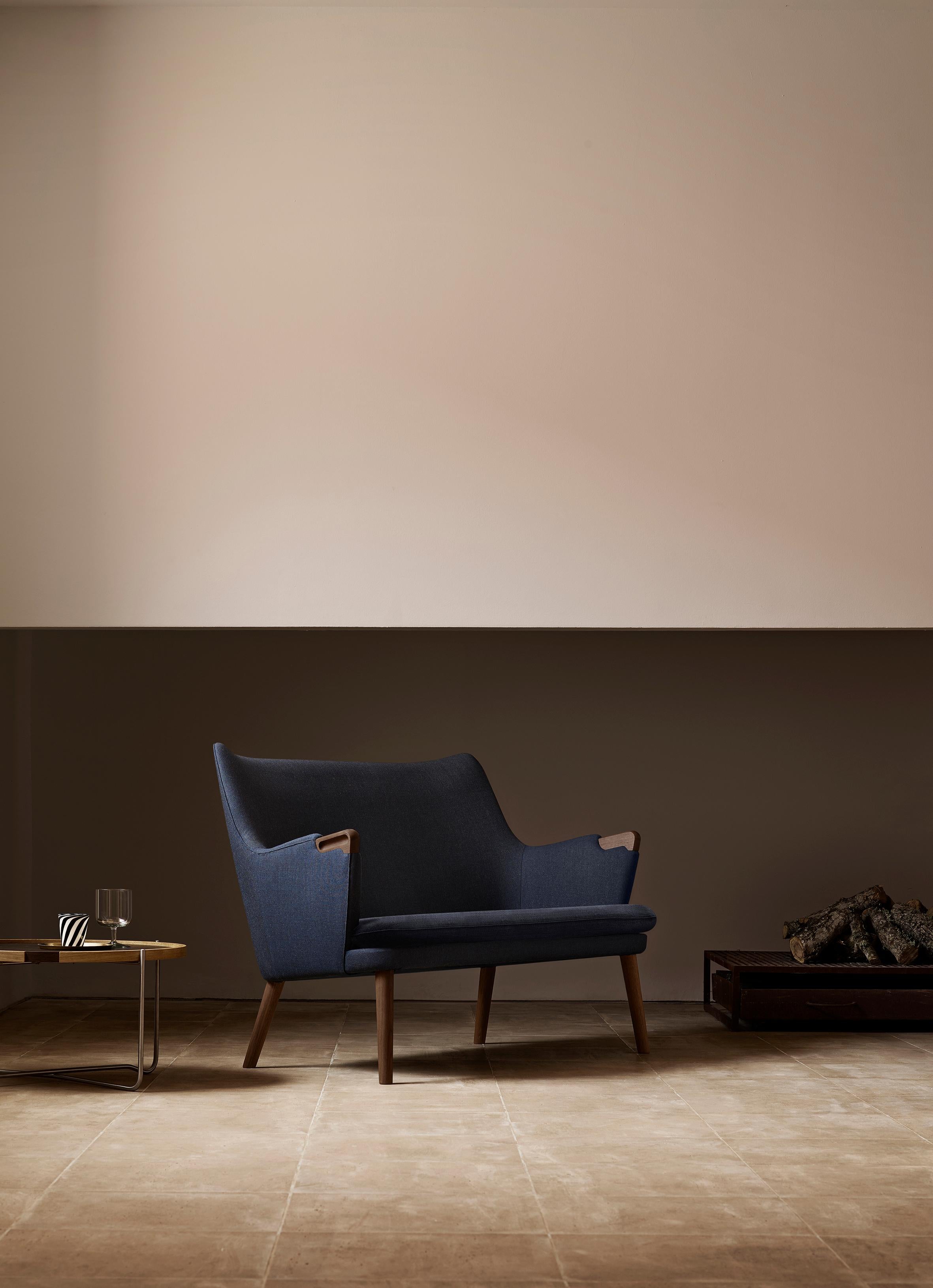 CH72 Sofa in Oak Soap with Upholstered Frame by Hans J. Wegner 3