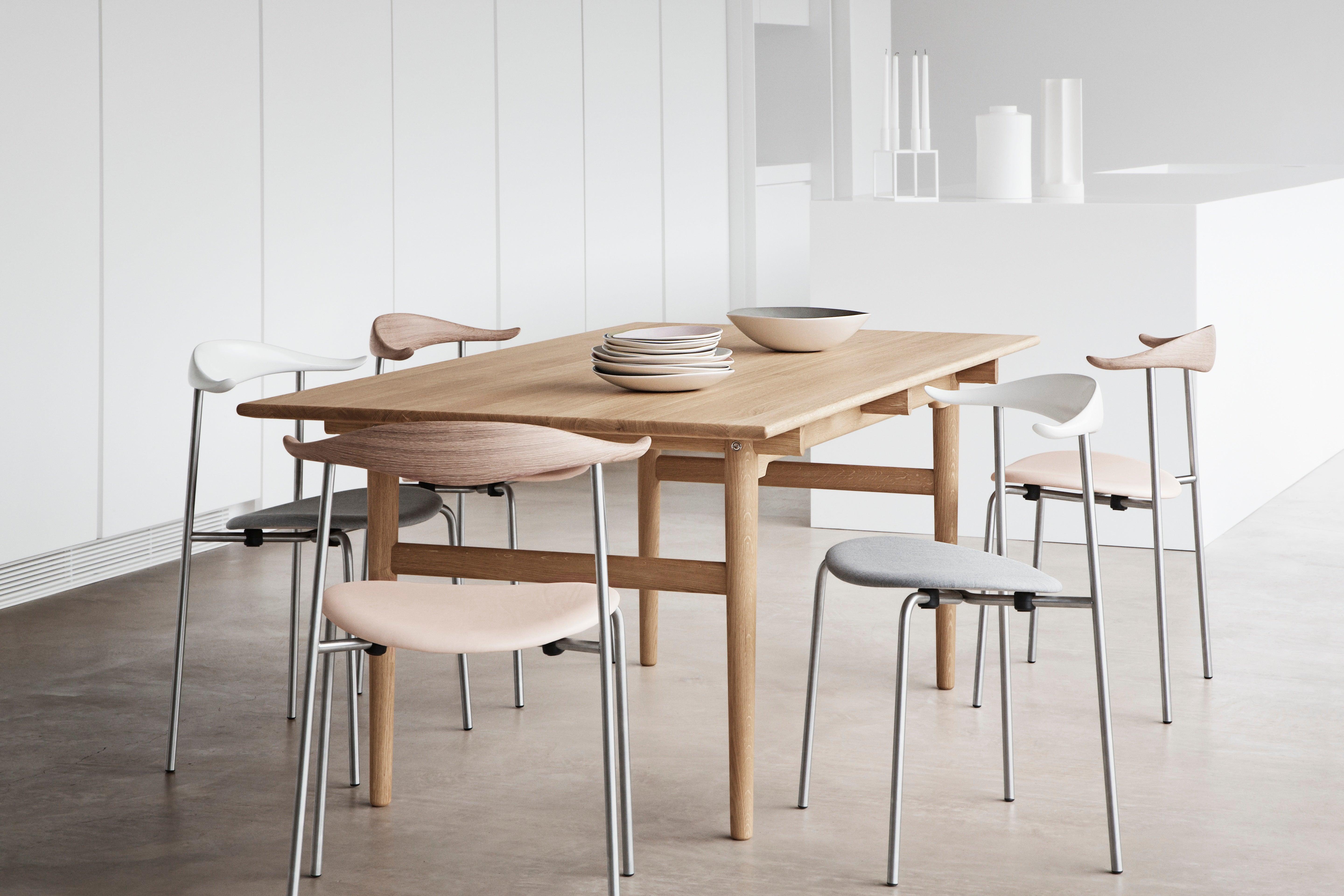 CH88P Dining Chair in Oiled Oak with Thor 301 Leather by Hans J. Wegner In New Condition In Burlington, NJ