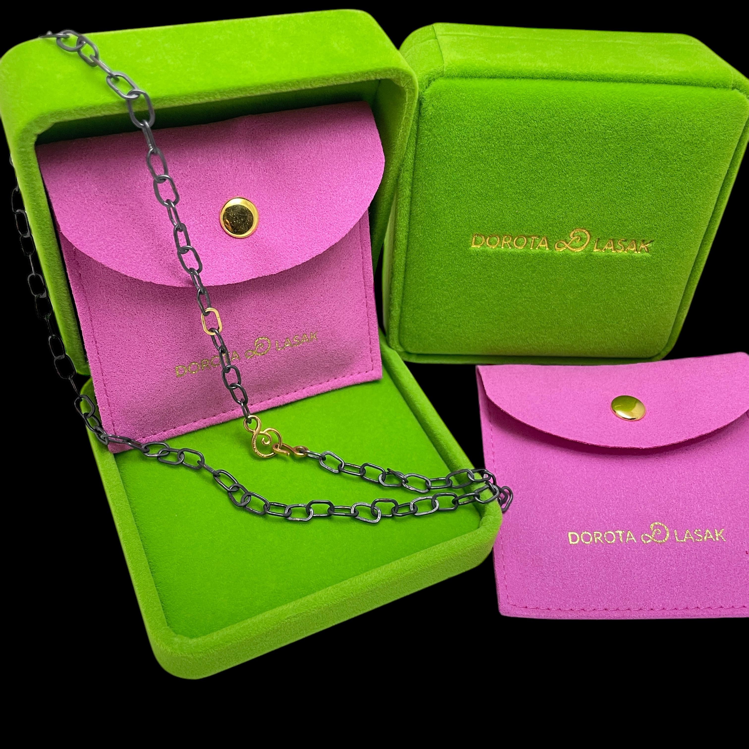 da uomo o donna CHA CHA CHAINS Collana a catena in argento e oro 22k di DOROTA LASAK in vendita