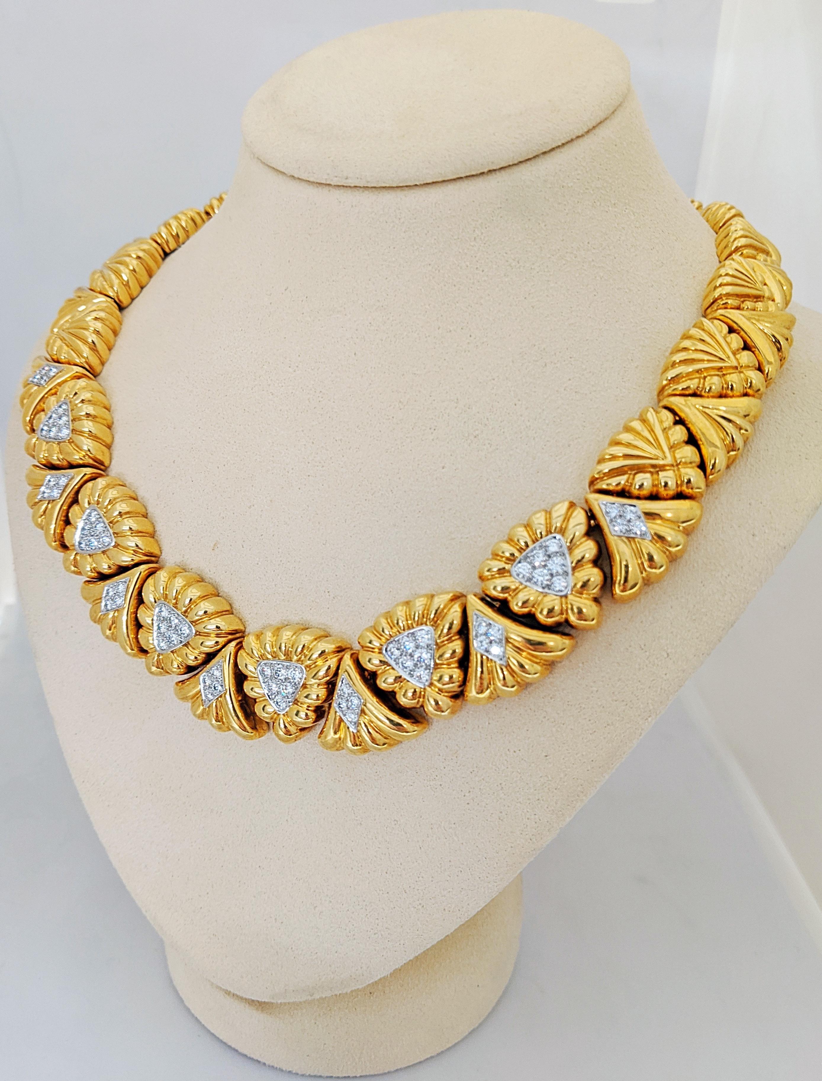 Women's or Men's Chaavae Platinum and 18 Karat Yellow Gold and 2.92 Carat Diamond Collar Necklace For Sale