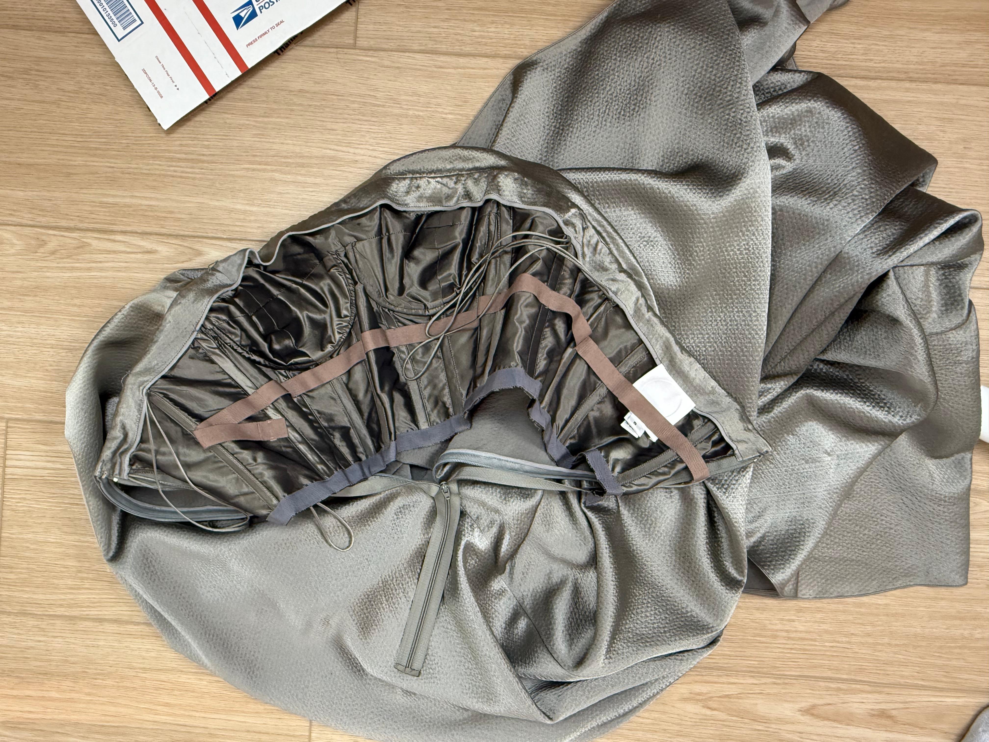 Chado Ralph Rucci 2000, abito da sera vintage in seta peltro, maxi vestito in vendita 4