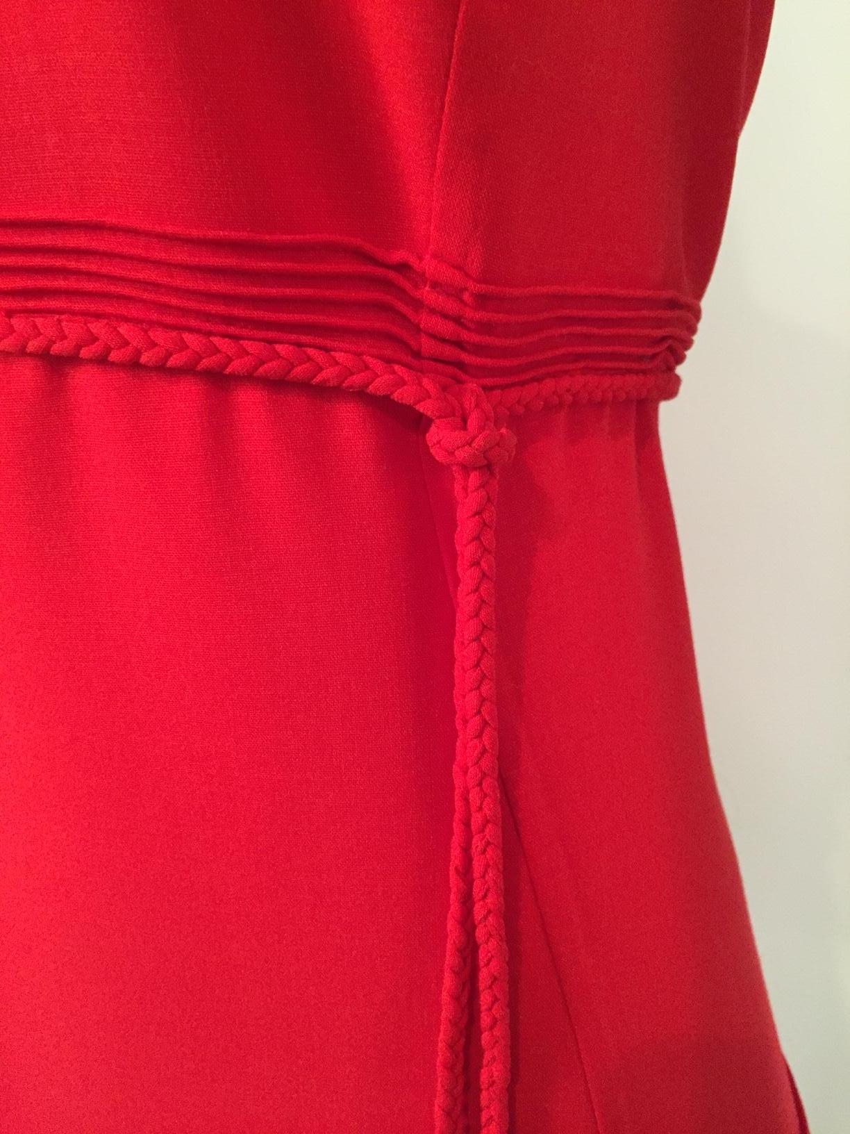 Chado Ralph Rucci Vestido de Lana Ligera Rojo en Excelente estado para la venta en New Hope, PA