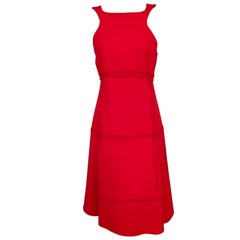 Chado Ralph Rucci, abito in lana leggera rosso, è un vestito che non ha nulla da invidiare a nessun altro.