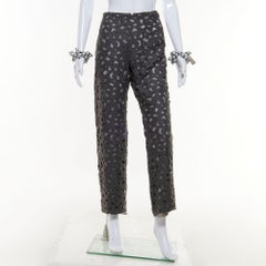 Chado Ralph Rucci: pantaloni da sera a tre strati con ricami traforati, chiffon stampato e perline