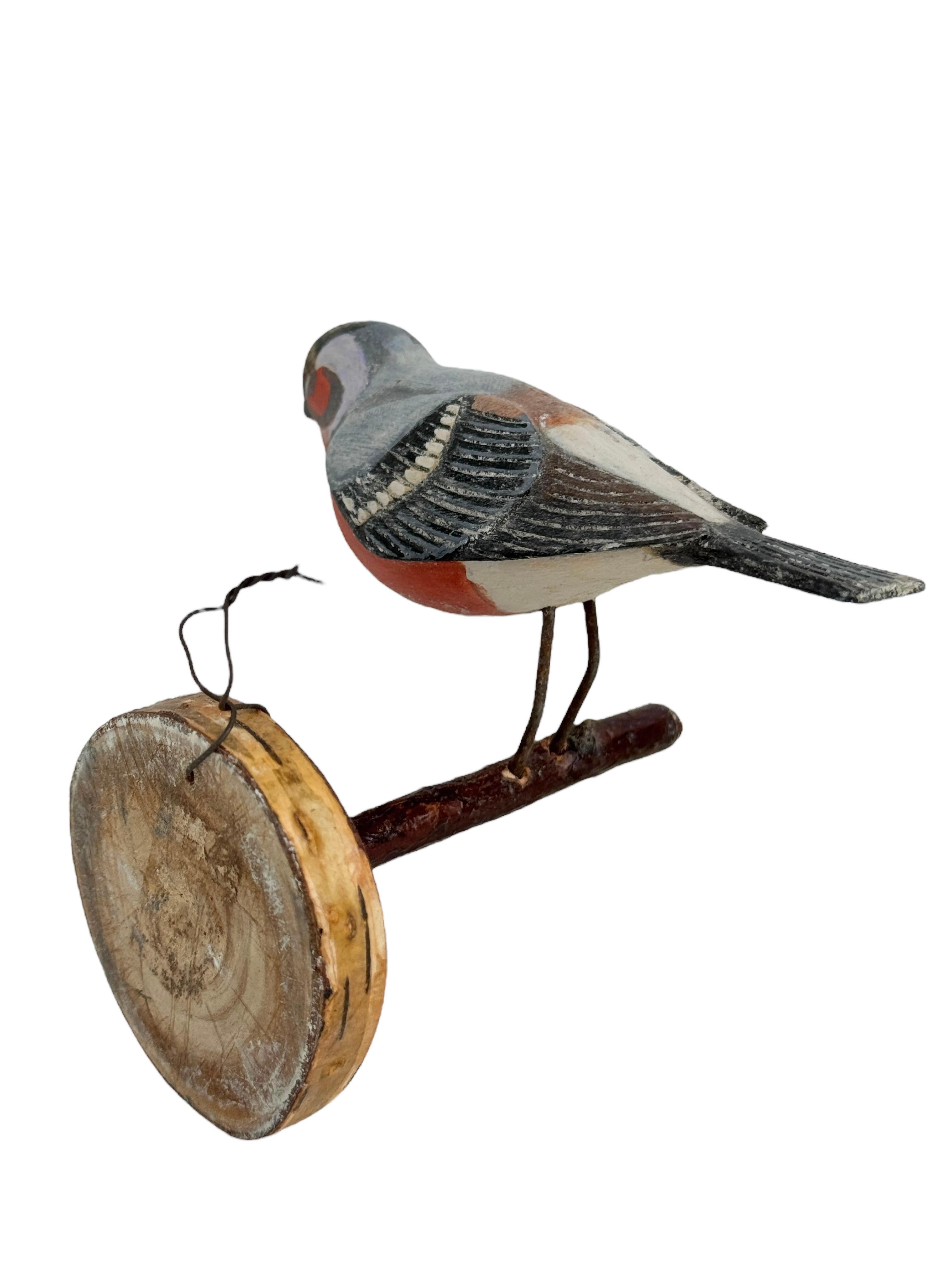 Buchfink Vichtauer Handgeschnitzter Holzvogel Schwarzwälder Volkskunst, Österreich, 1920er Jahre im Angebot 8