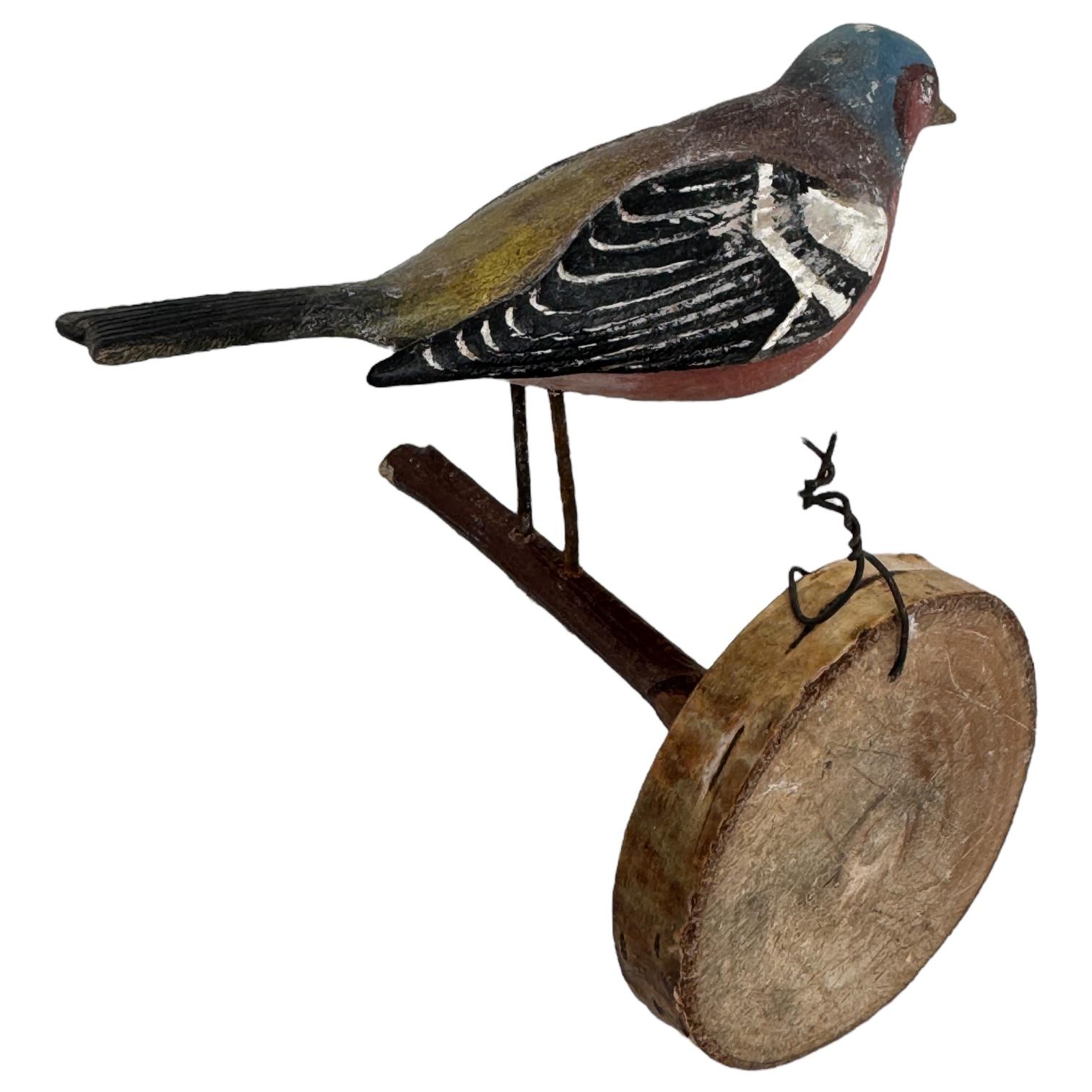 Pinzón Vichtauer Pájaro tallado a mano en madera Arte popular de la Selva Negra, Austria, años 20 Madera