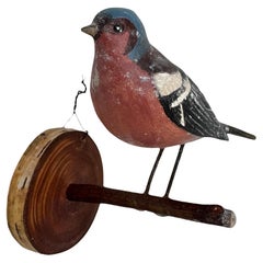 Pinzón Vichtauer Pájaro tallado a mano en madera Arte popular de la Selva Negra, Austria, años 20