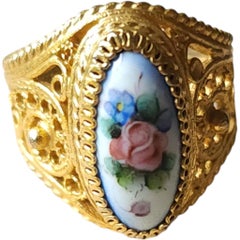 Chaika Hand Painted Porcelain Rose Gilt Filigree Suite, 1970s