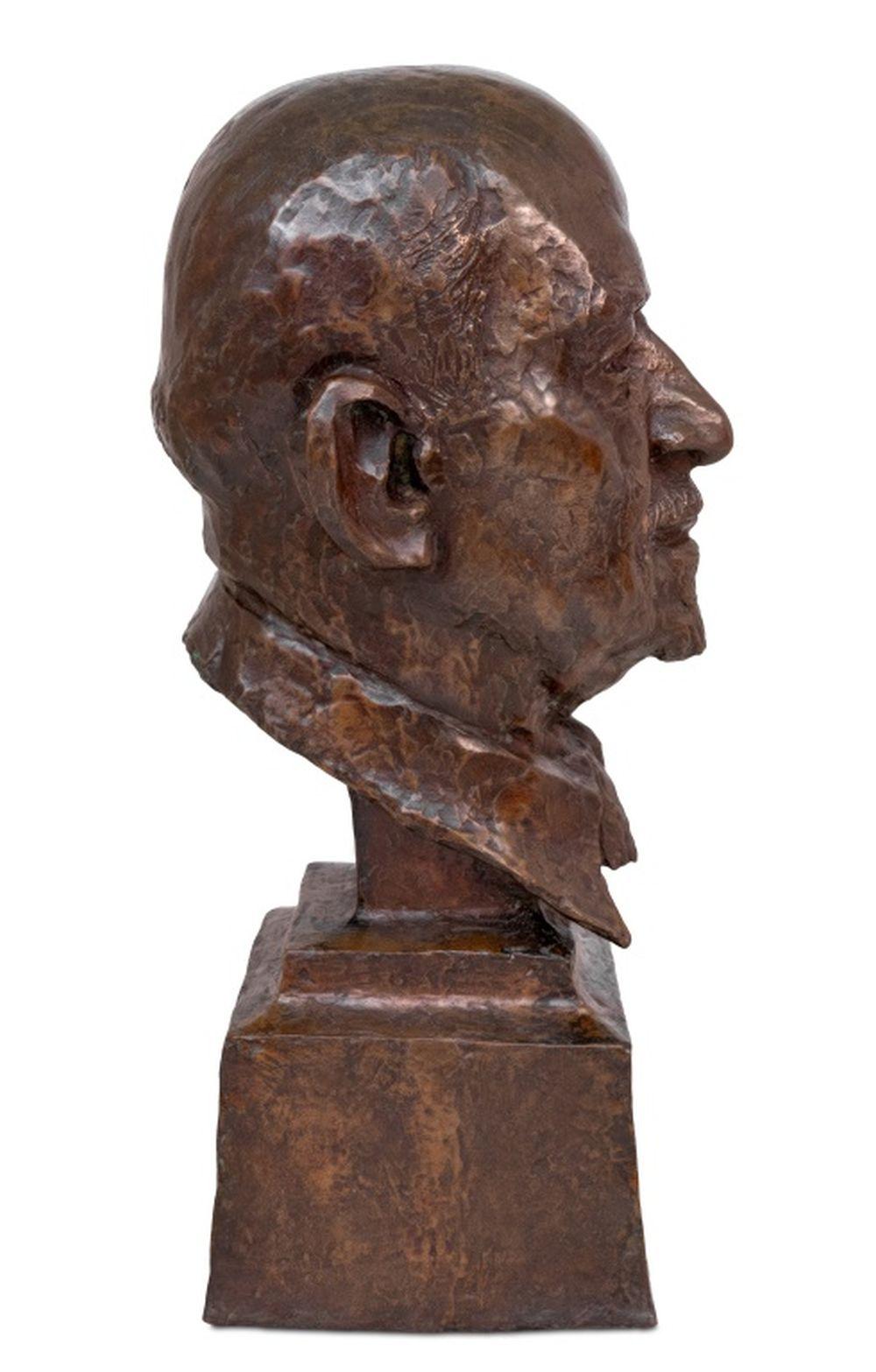 Chaim Gross (ucraino/americano, 1902-1991) Busto in bronzo patinato di Chaim Weizmann, firmato e datato, con titolo in ebraico. 21