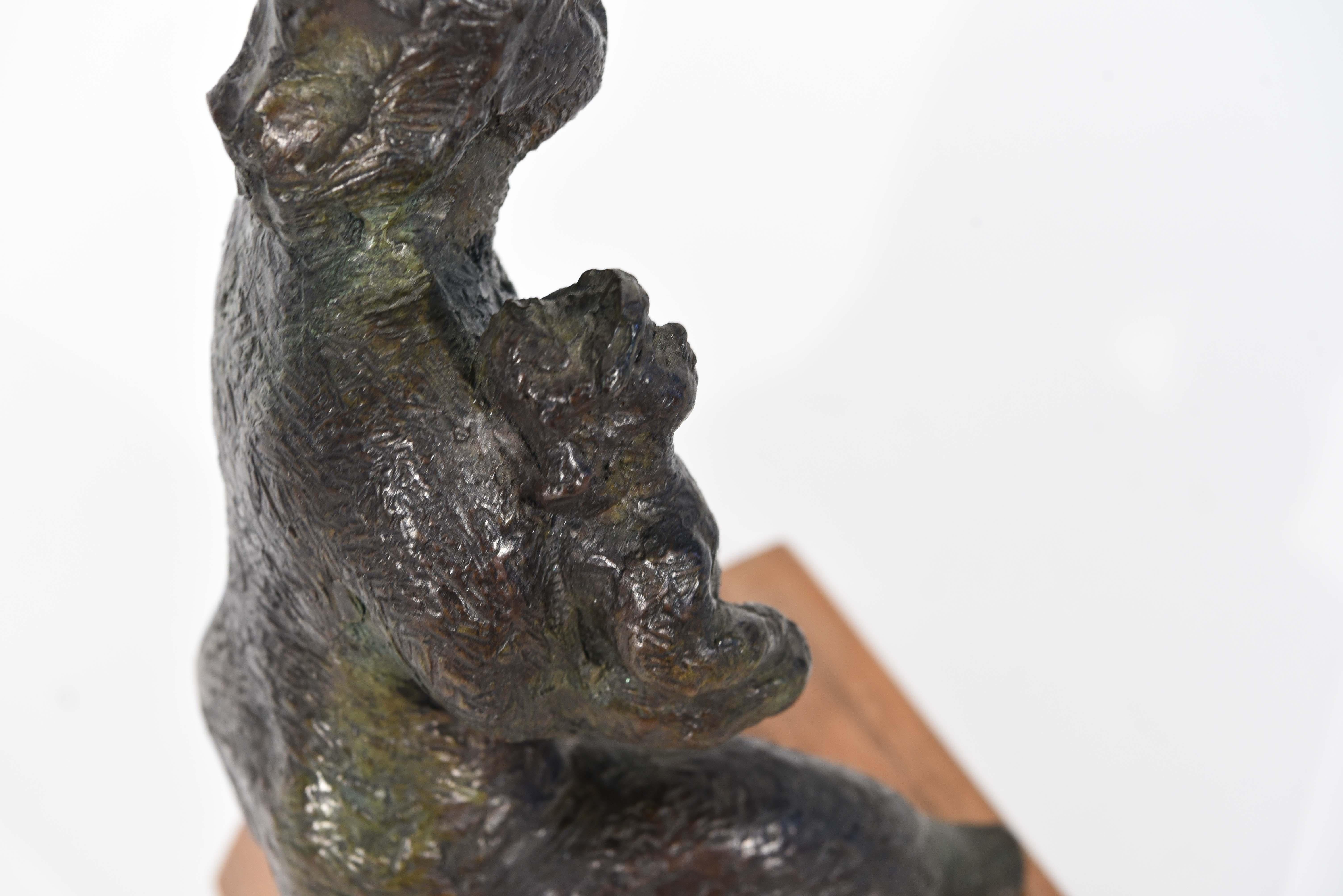 Chaim Gross „Mutter Pride“ Figurative Bronzeskulptur; Mutter und Kind im Angebot 2
