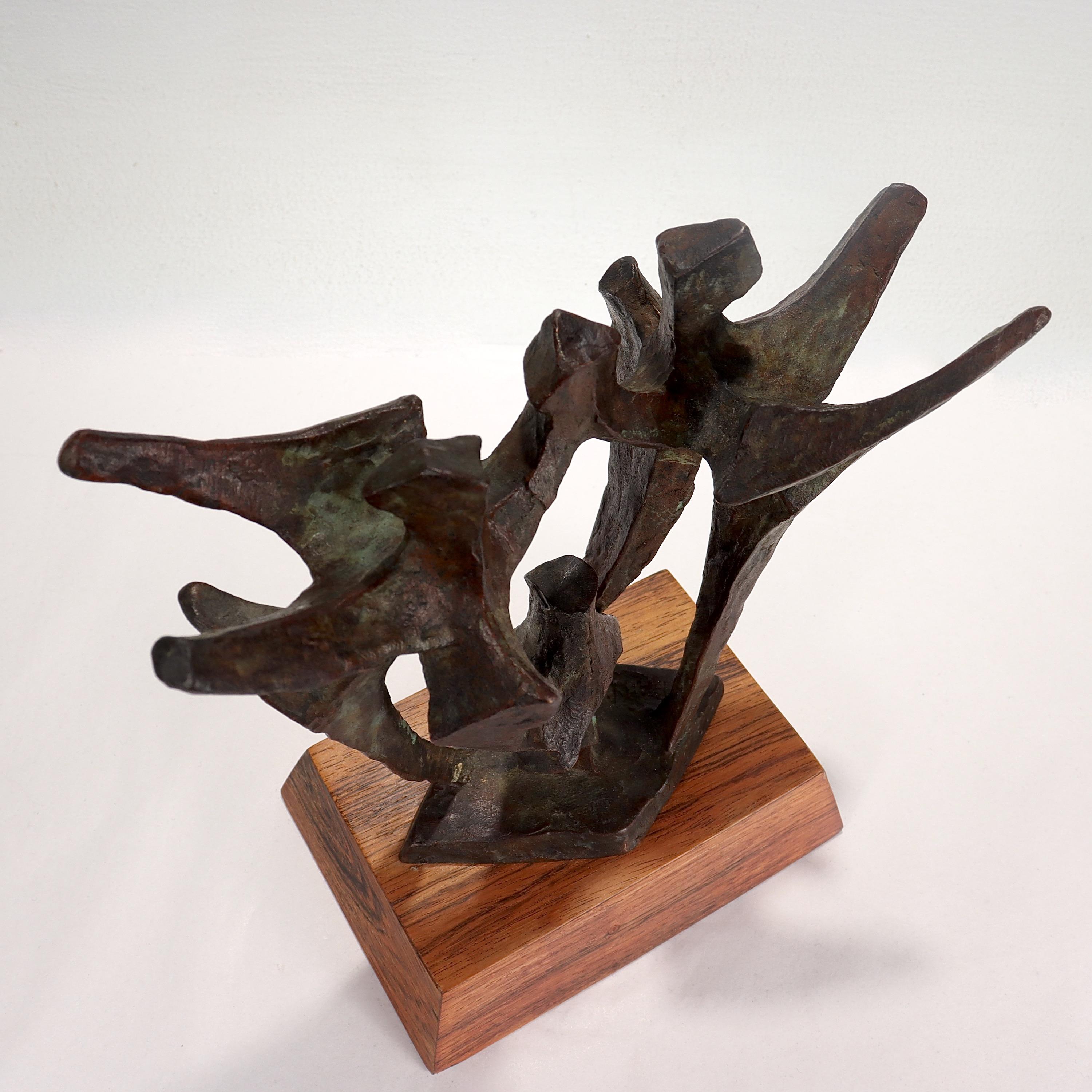 Sculpture moderniste abstraite en bronze de danseurs de Chaim Gross en vente 1