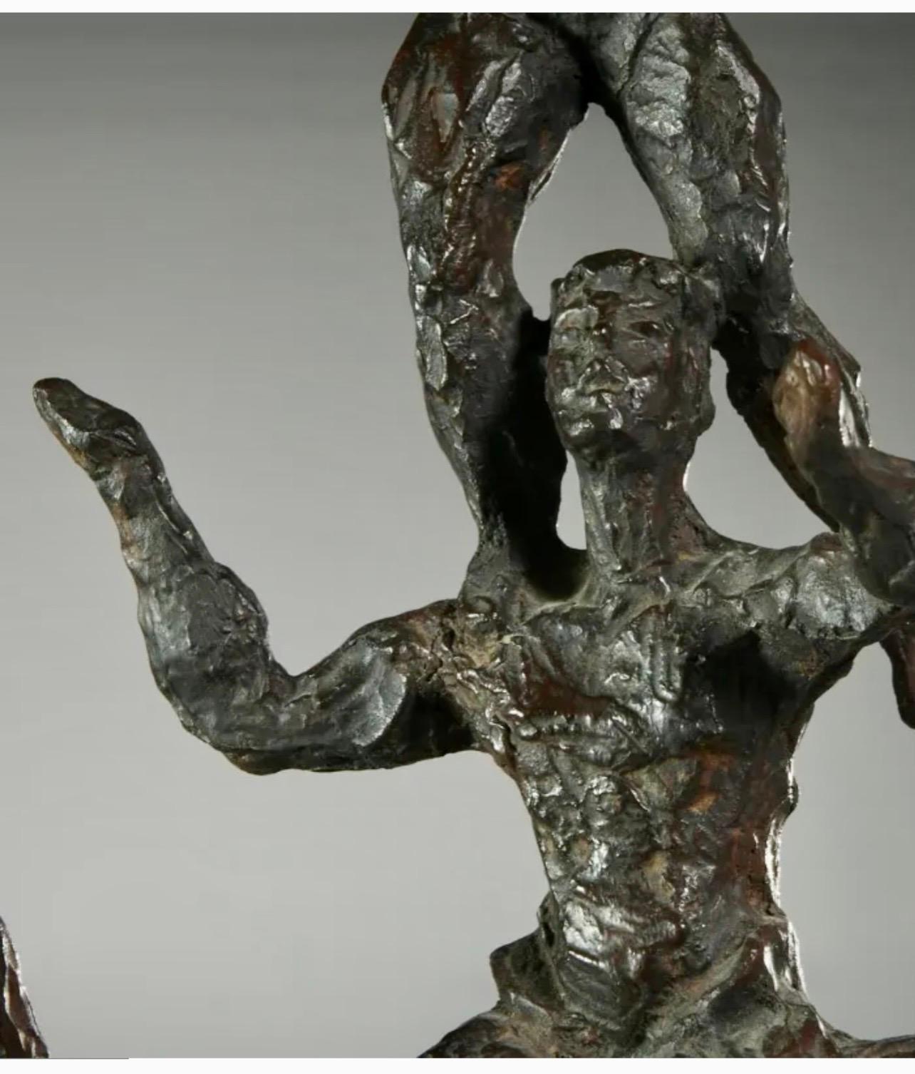 Grande scultura in bronzo Chaim Gross Mid Century Mod Acrobati del circo Artista WPA in vendita 3