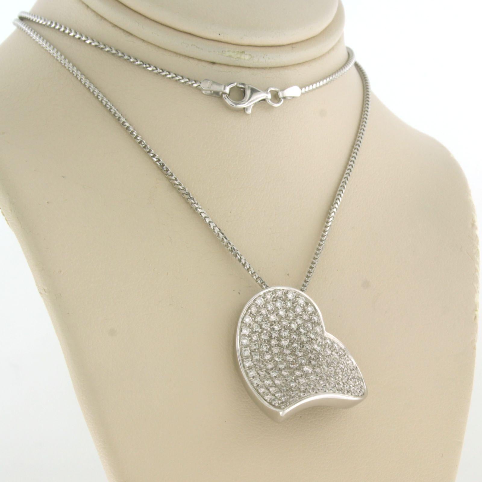 Brilliant Cut Chain and pendant in shape of a heart set with diamonds 18k white gold For Sale