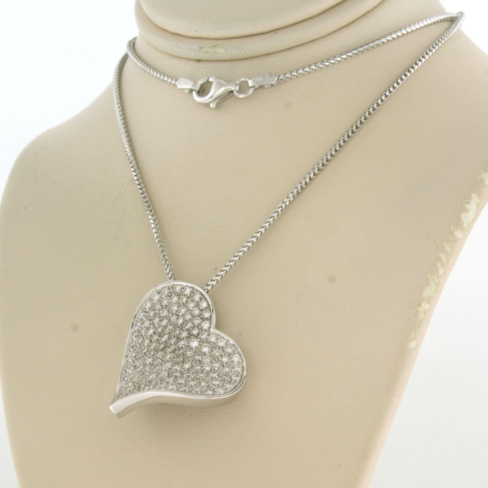 Chain and pendant in shape of a heart set with diamonds 18k white gold In Good Condition For Sale In The Hague, ZH