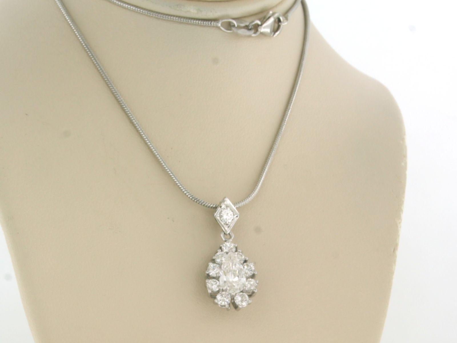Modern Chain and pendant set with diamonds 14k white gold For Sale