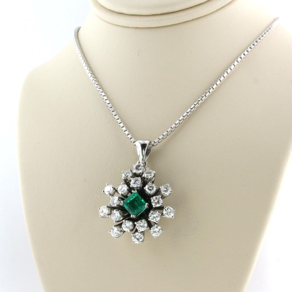 Modern Chain and pendant set with emerald and diamonds up to 1.96ct 14k white gold For Sale
