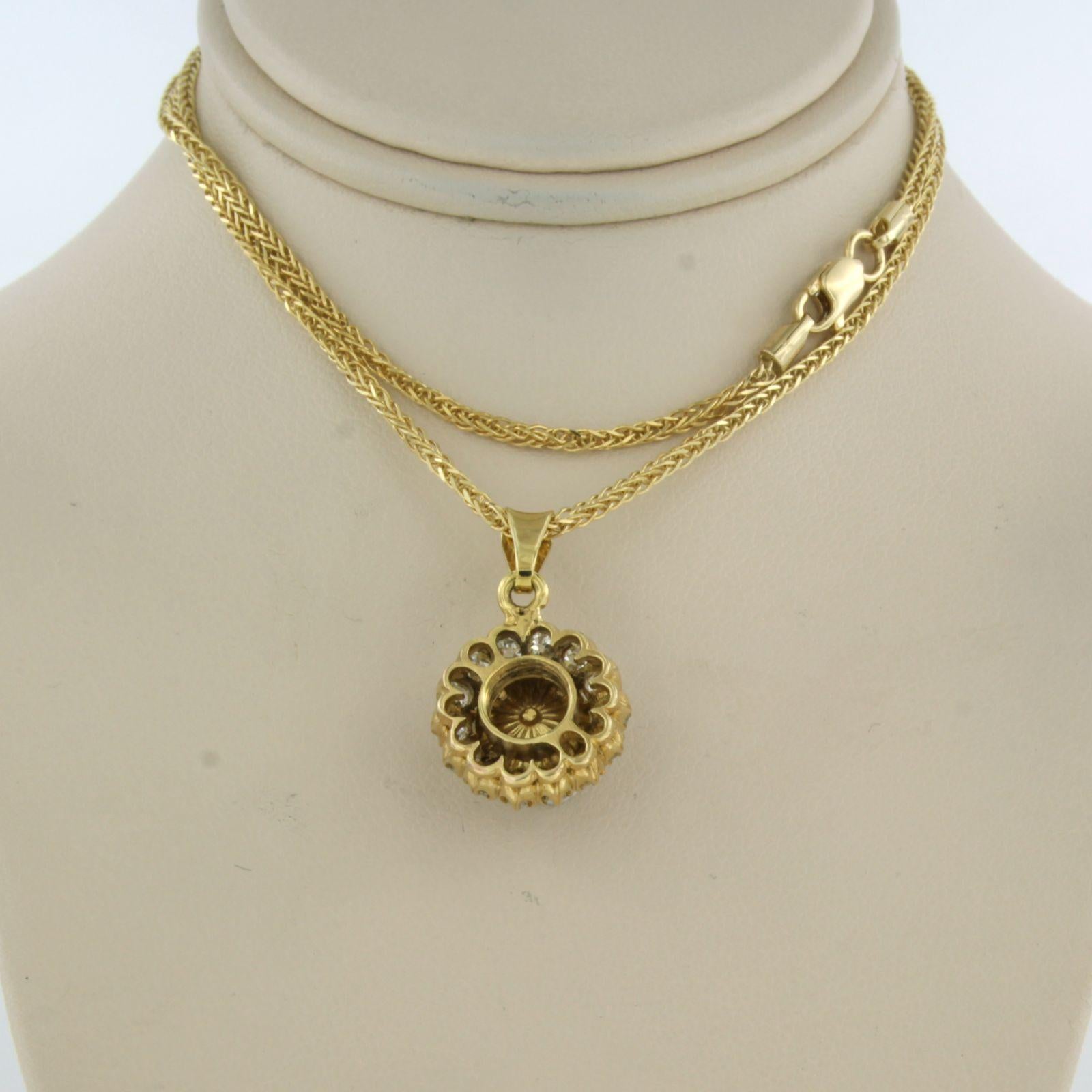 Chain and Pendant with pearl and diamonds 14k yellow gold For Sale 1