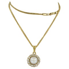 Chain and Pendant with pearl and diamonds 14k yellow gold