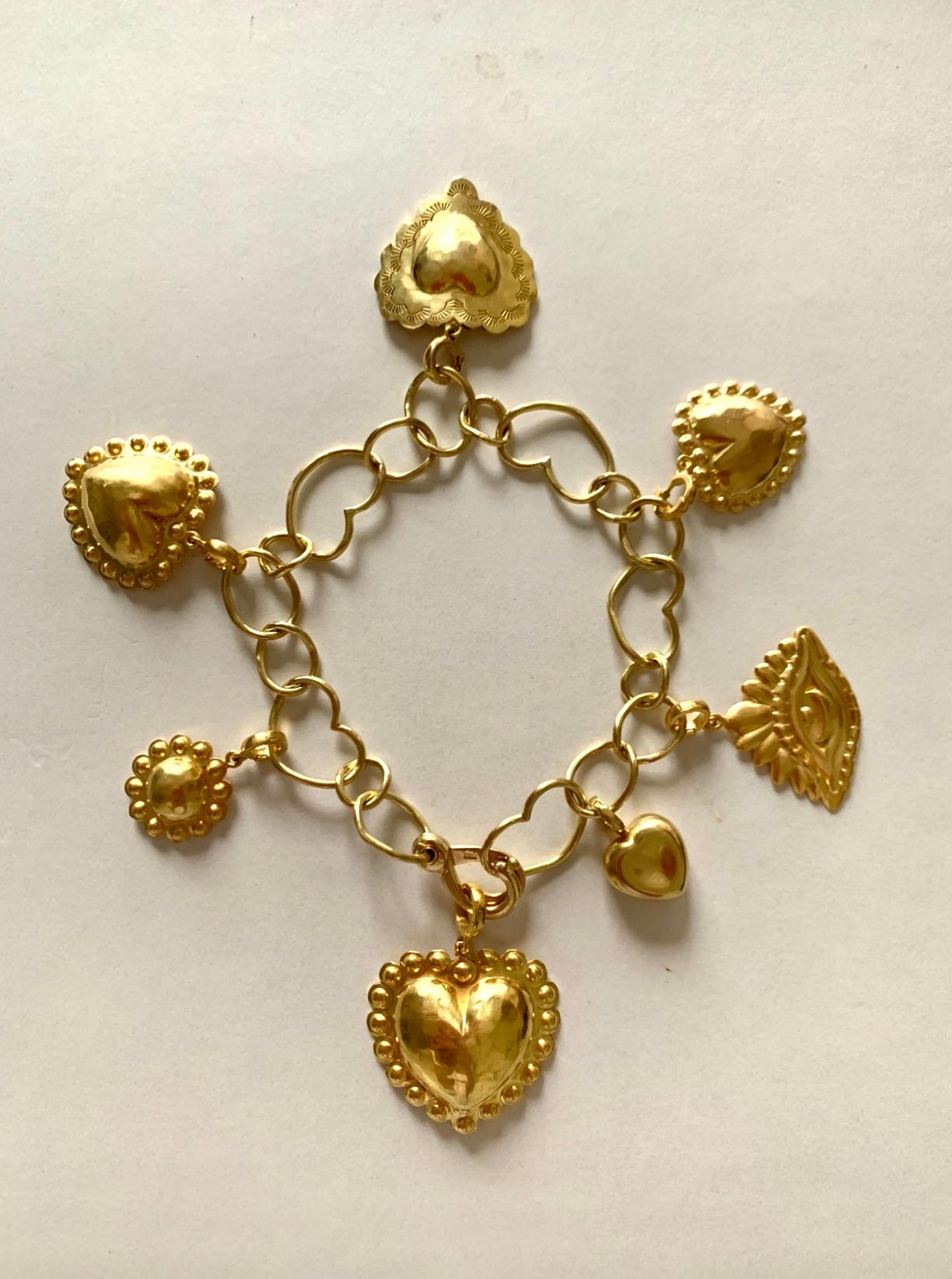 Chain Bracelet 18 Karat Yellow Gold with Hearts For Sale 1