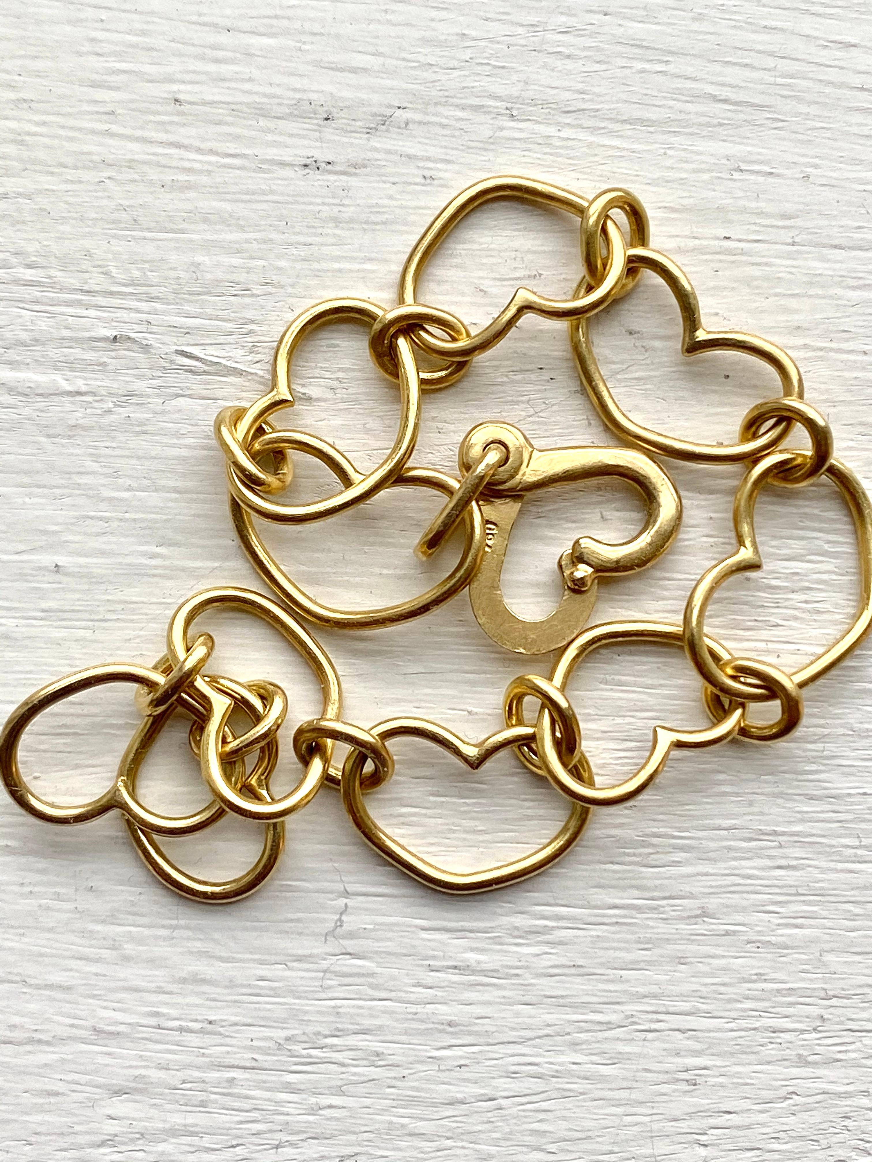 Chain Bracelet 18 Karat Yellow Gold with Hearts For Sale 2