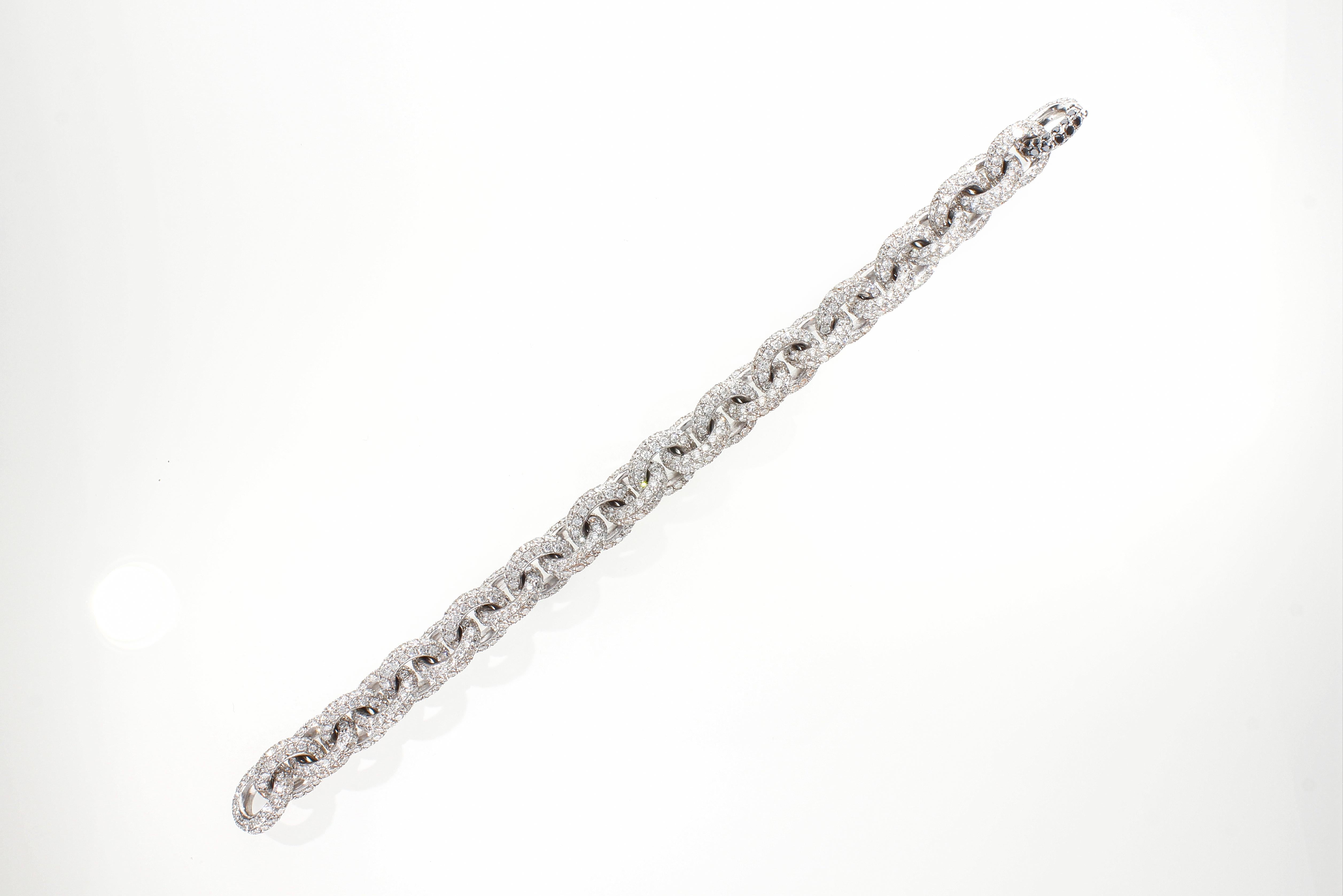 Chain Bracelet with 30.76 Ct of White Diamonds. Handmade. Made in Italy For Sale 3