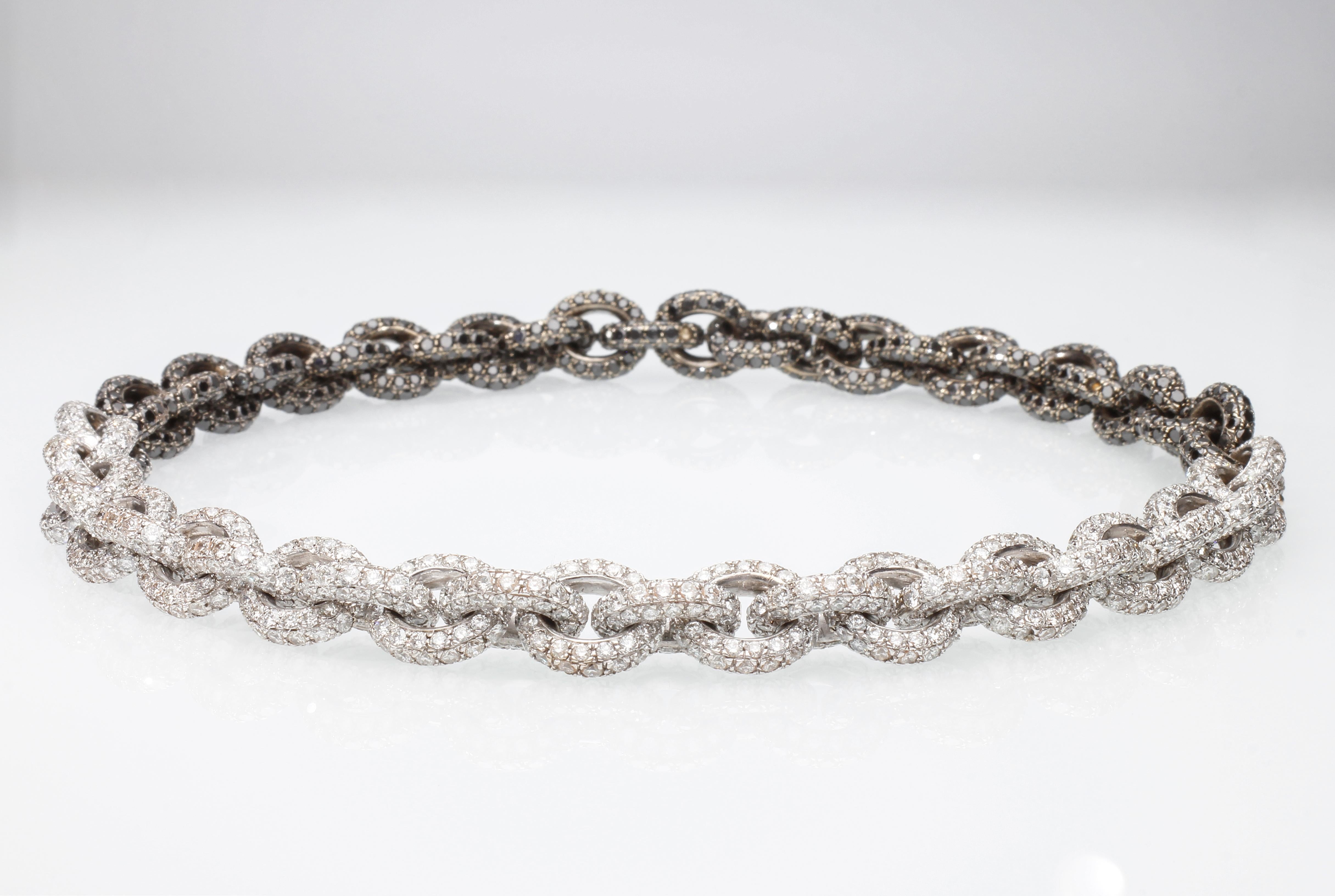 Chain Bracelet with 33.50 Ct of Black Diamonds. Single Piece. Handmade For Sale 3