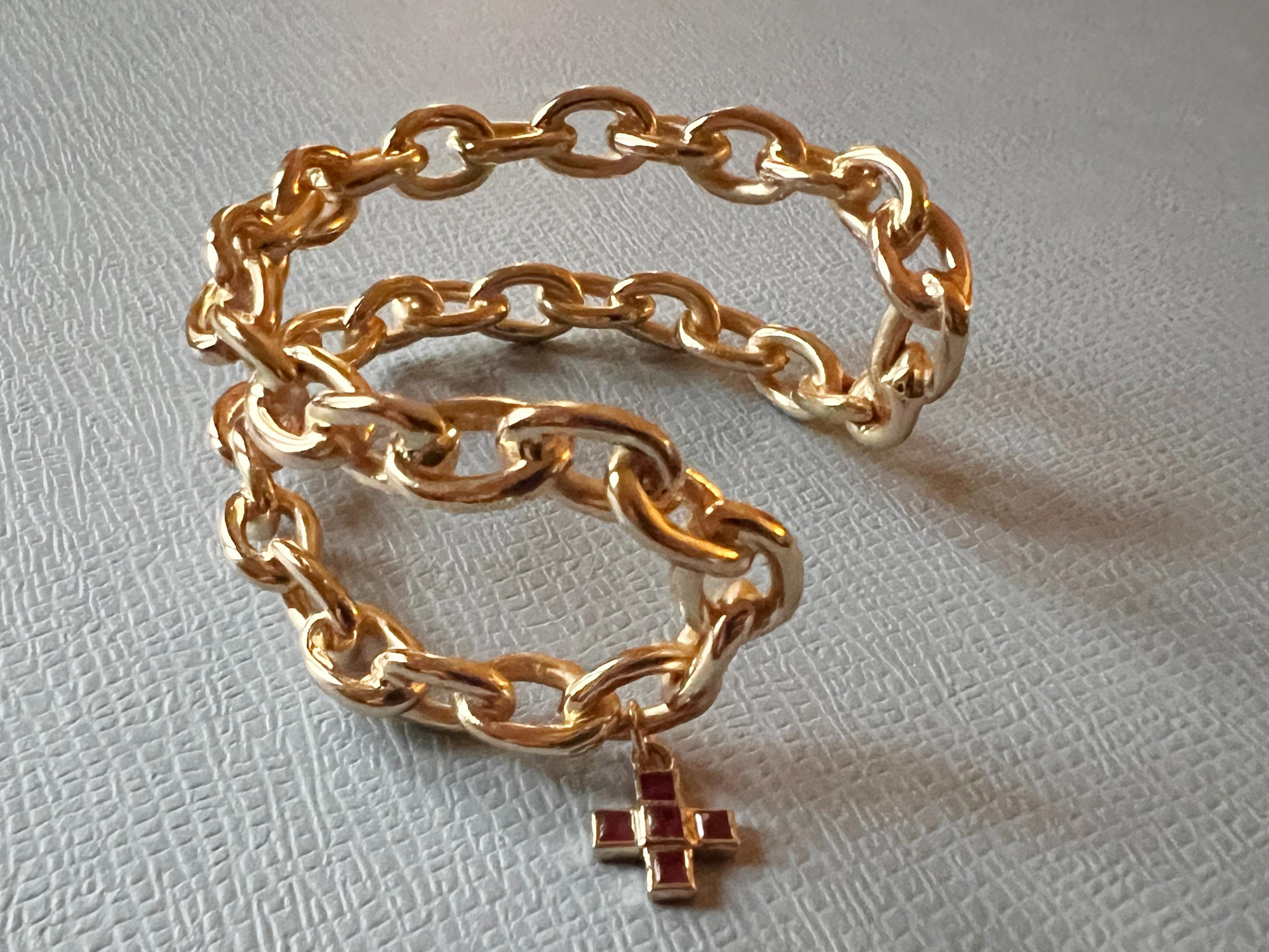 Quadrato Bracciale a catena con croce di rubino in vendita