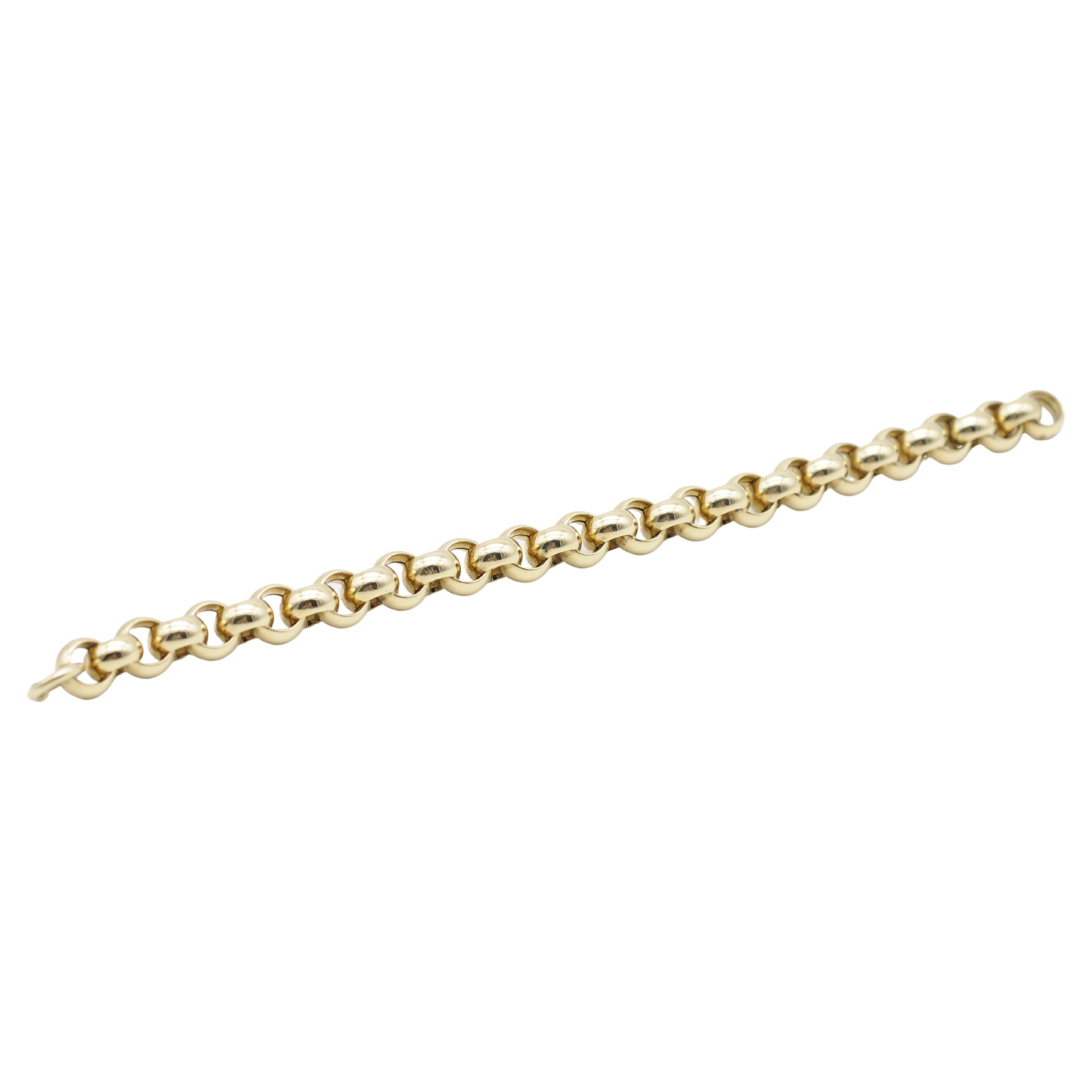 Ti presentiamo un gioiello davvero squisito che farà sicuramente girare la testa e si farà notare: il bracciale A Link in oro giallo 14k. Questo splendido bracciale vanta un design spesso e lussuoso che emana un'aria sofisticata ed