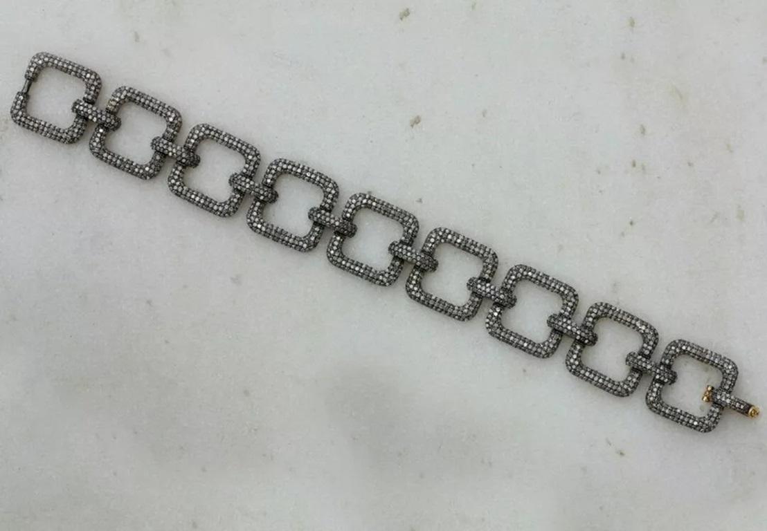 Bracciale a catena A Link con pavé di diamanti in argento 925 Gioielli di moda.
Leggero, può essere indossato tutti i giorni

Informazioni aggiuntive:
Condit: Nuovo senza etichette: Un articolo nuovo di zecca, non usato e non indossato (compresi gli