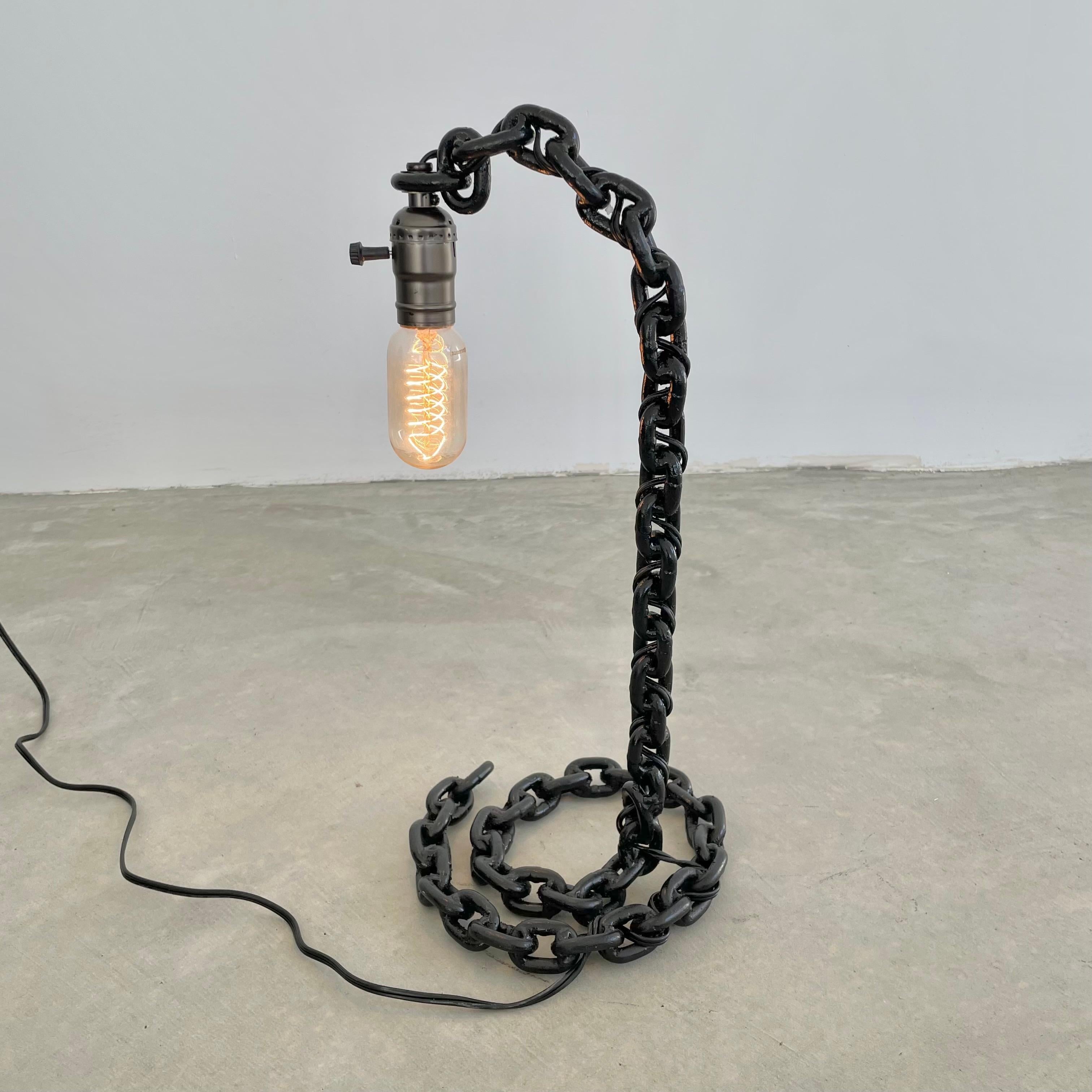 Chain Link Table Lamp 1