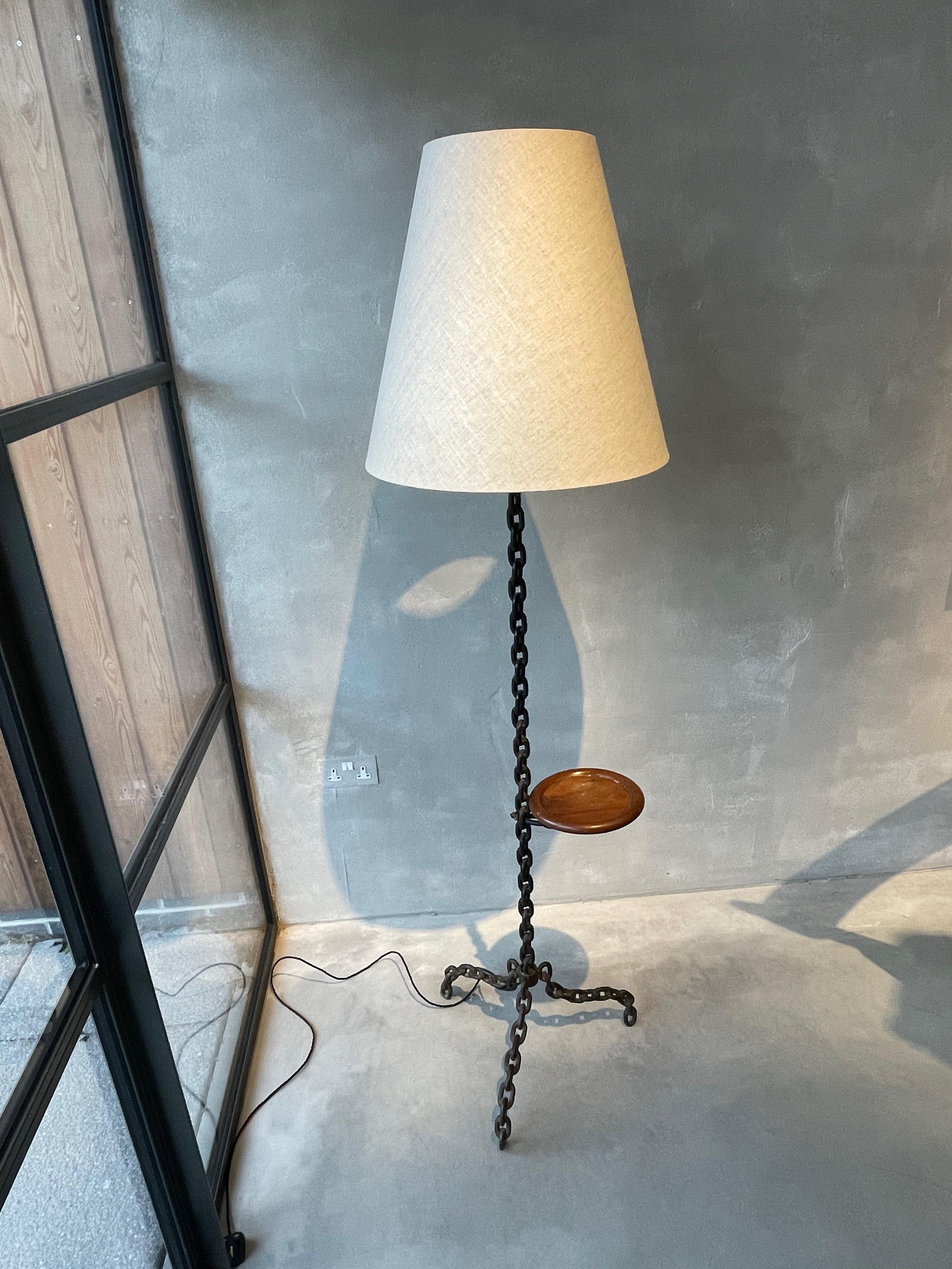Chain Link With Drink Table Floor Lamp, France, 1940s In Good Condition For Sale In New York, NY