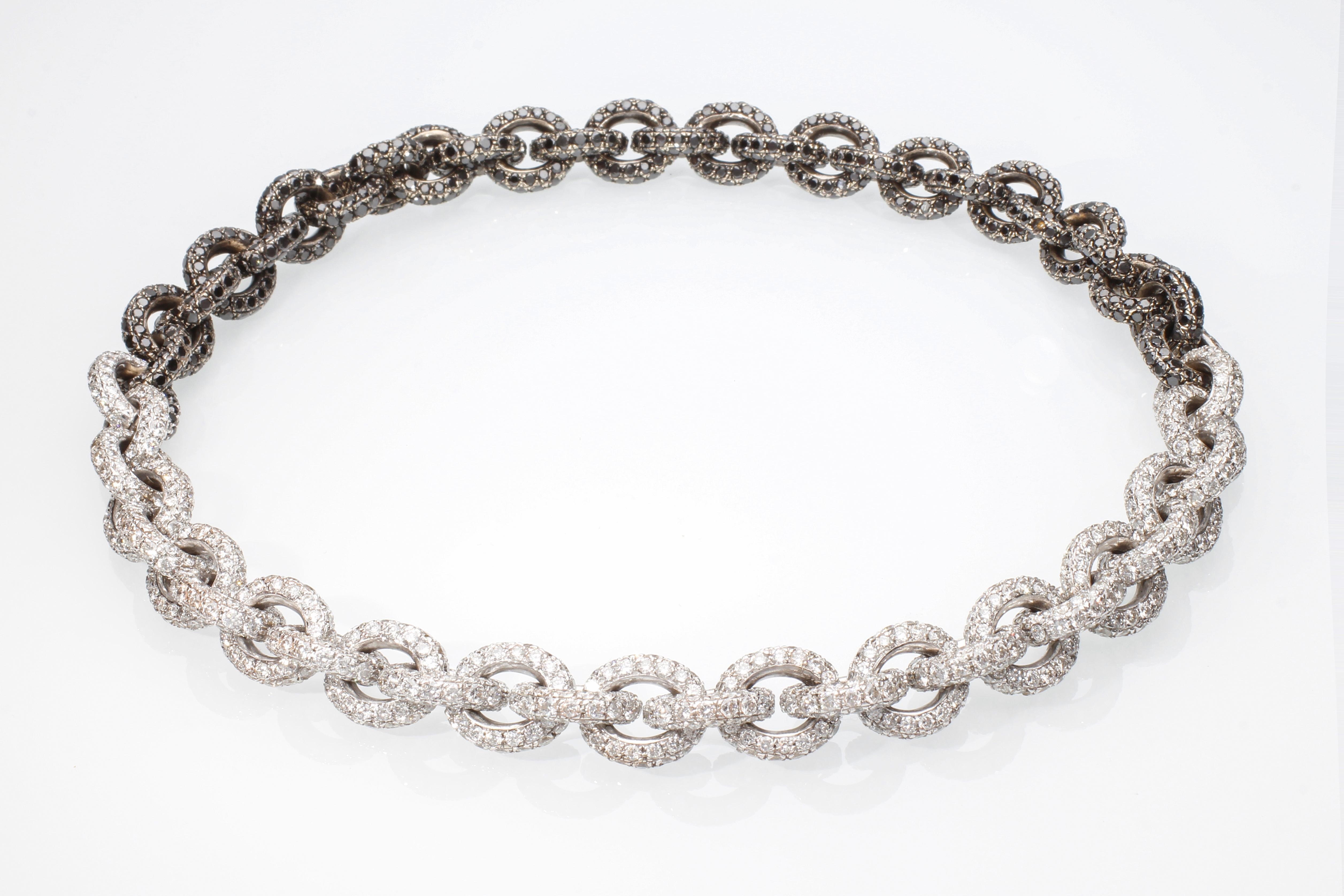 Halskette/Armband mit 64,26 Karat weißen und schwarzen Diamanten. Handgefertigt. im Angebot 1