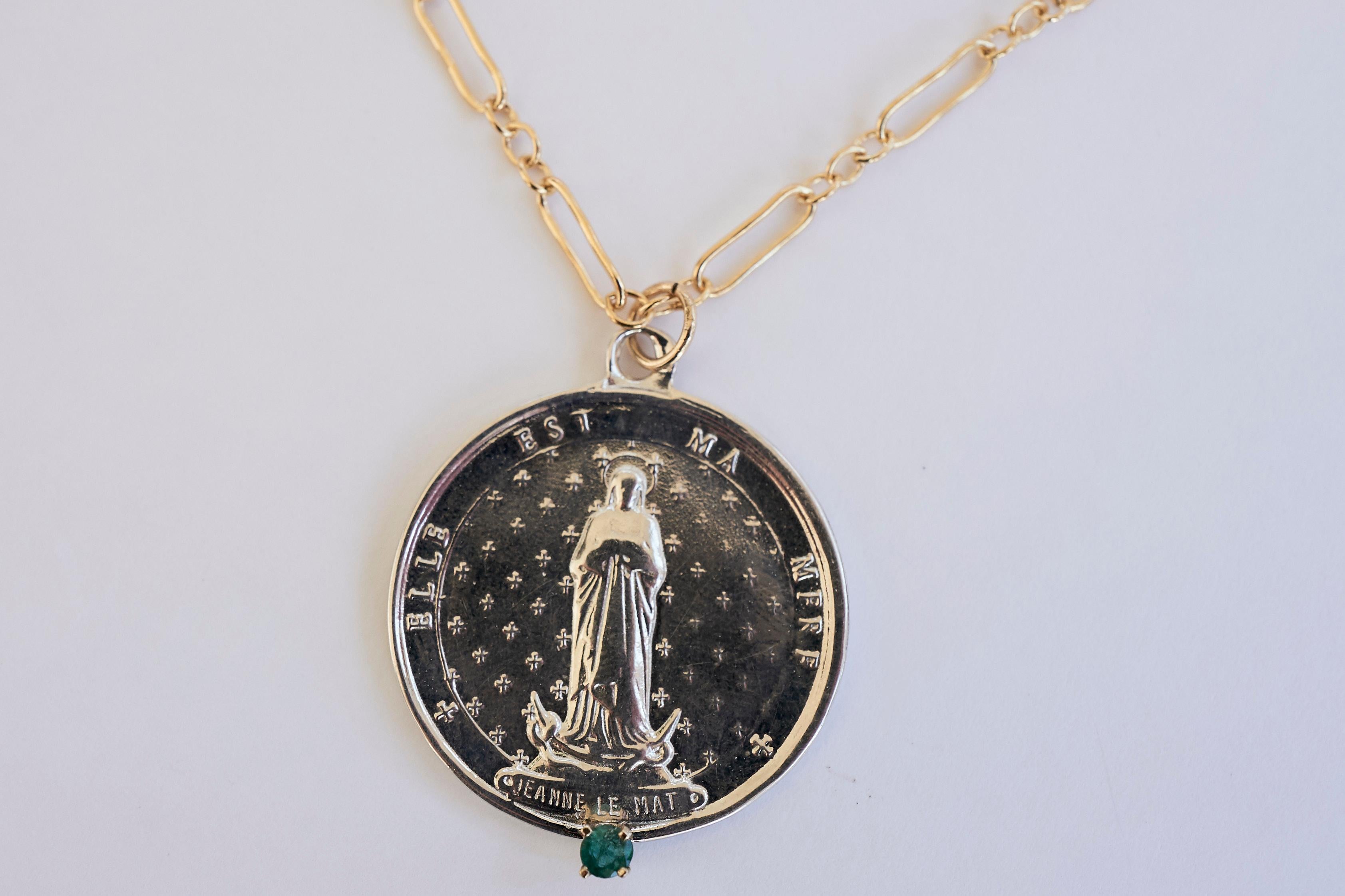 Brilliant Cut Chain Necklace Medal Coin Silver Emerald Gold Filled Jeanne Le Mat J Dauphin For Sale
