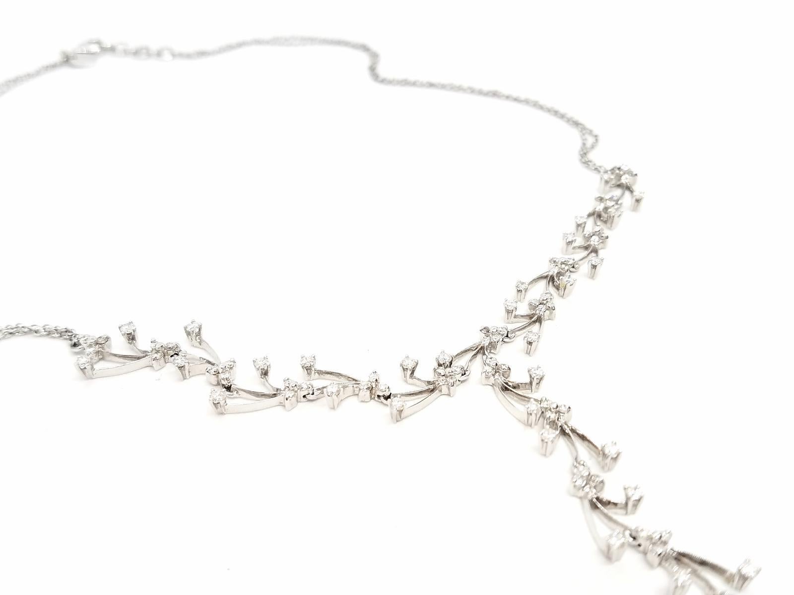 Chaîne collier en or blanc et diamants en vente 7