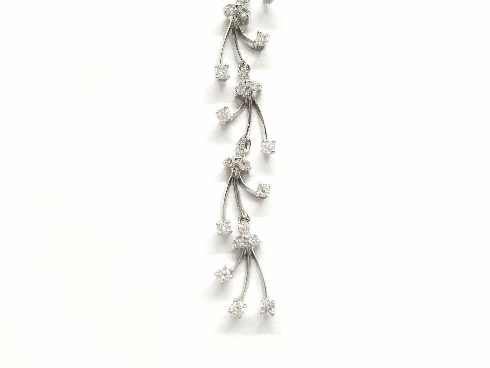 Chaîne collier en or blanc et diamants Neuf - En vente à PARIS, FR