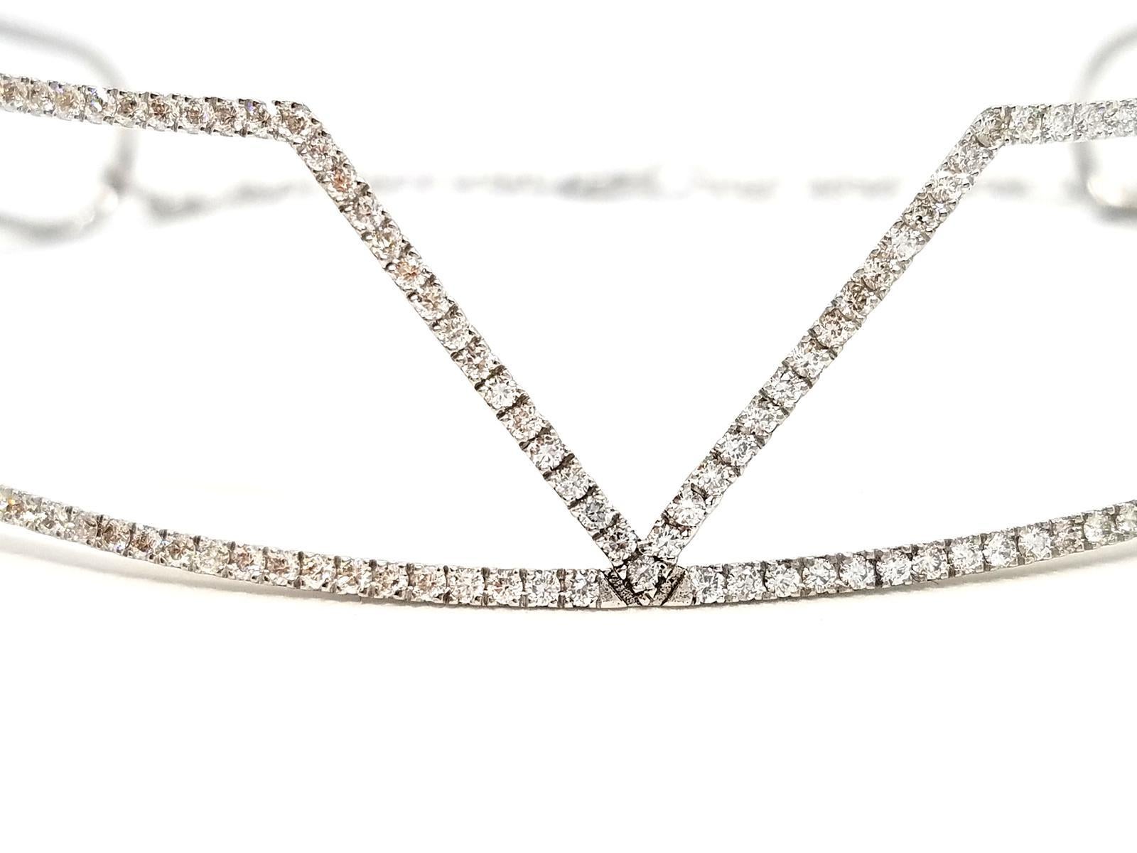 Chaîne collier en or blanc et diamants Pour femmes en vente