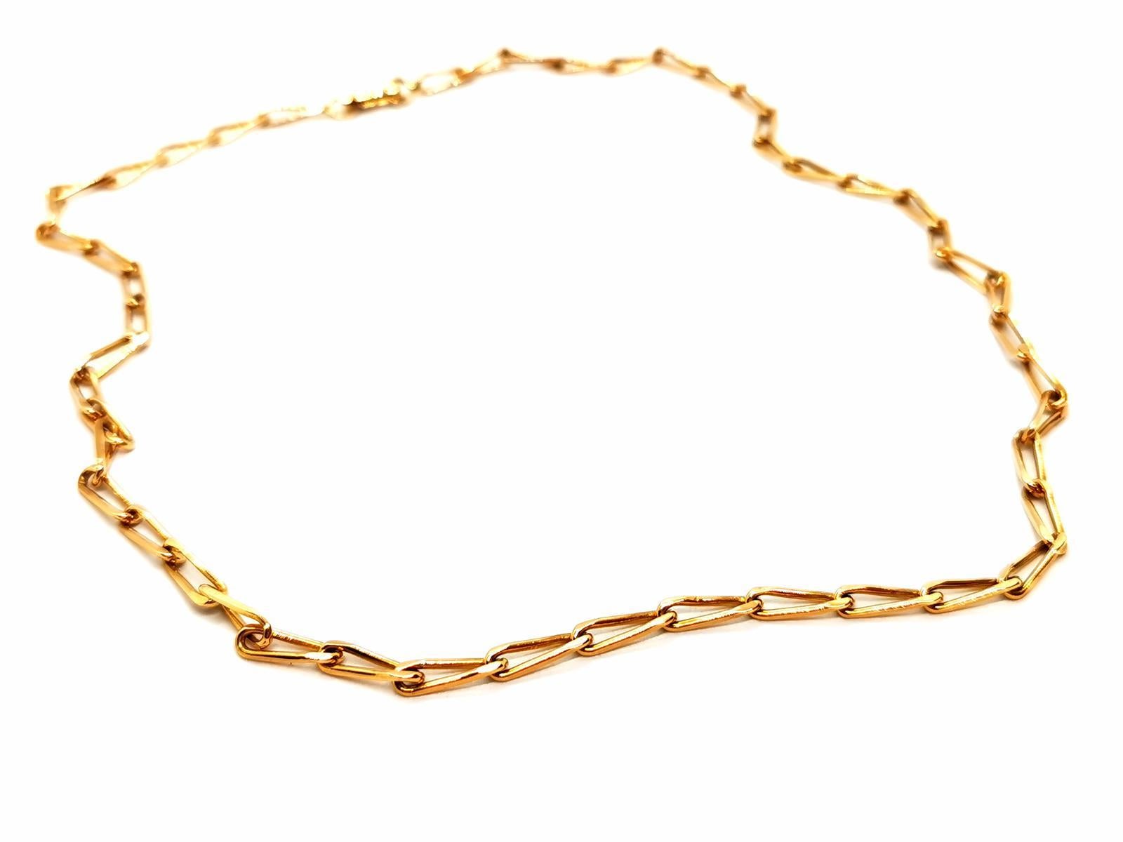 Halskette. in gelbgold 750 milliths (18 karat). pferdemasche. länge: 50 cm. breite: 0,35 cm. gesamtgewicht: 19,81g. Hibou-Punsch. Ausgezeichneter Zustand.

