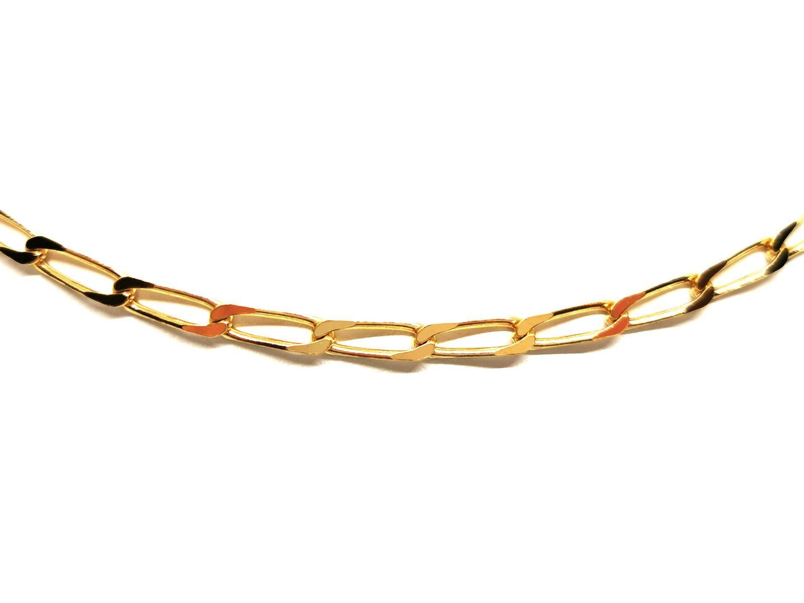 Kette Halskette. in Gelbgold 750 Tausendstel (18 Karat). Pferd Netz. Länge: 60 cm. Breite: 0,33 cm. Abmessungen eines Gliedes: 1,1 cm x 0,33 cm. Gesamtgewicht: 17,33 g. Adlerkopfpunze. ausgezeichneter Zustand
