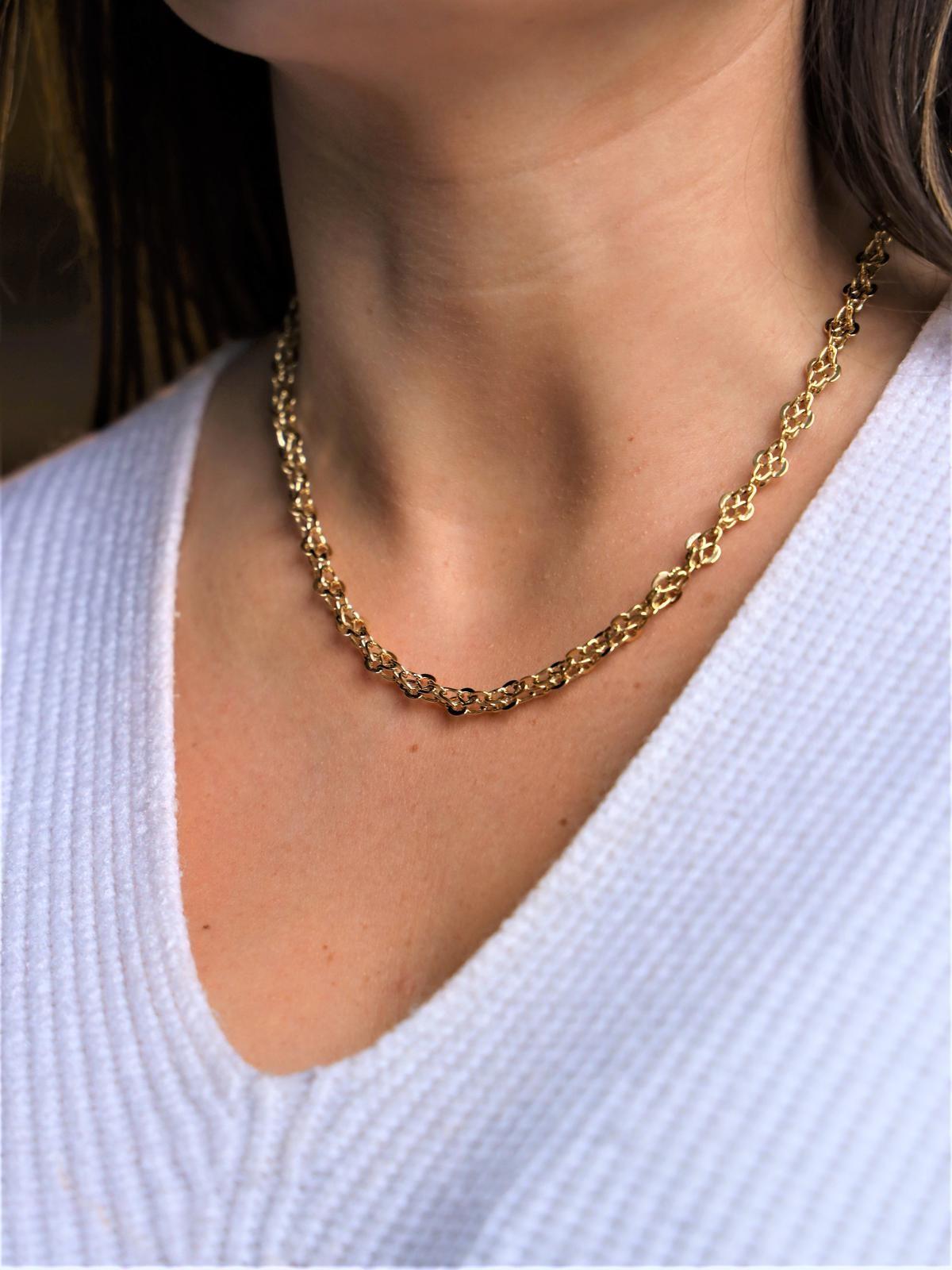 Yellow gold chain 750 thousandths (18 carats). soft mesh. length: 45.0 cm. width: 0.63 cm. total weight: 10.57 g. eagle head hallmark. excellent condition