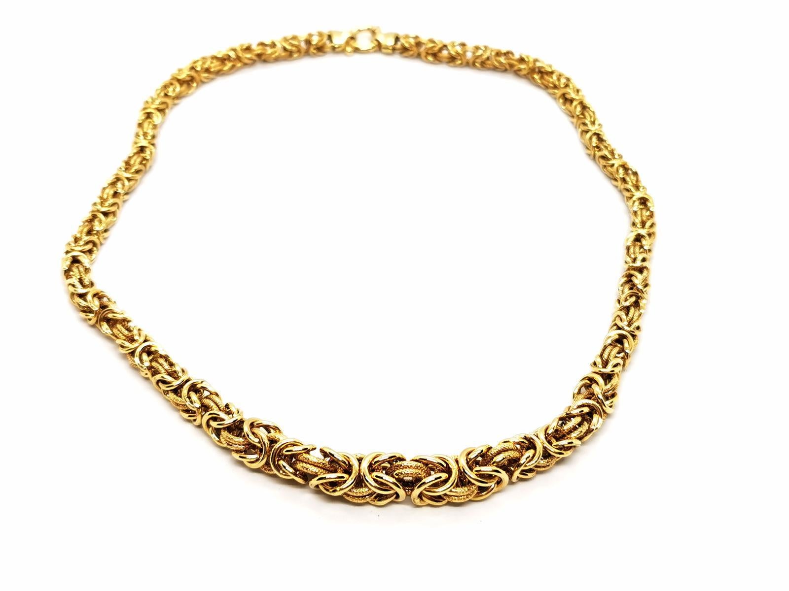 Women's Chain Necklace Yellow Gold For Sale