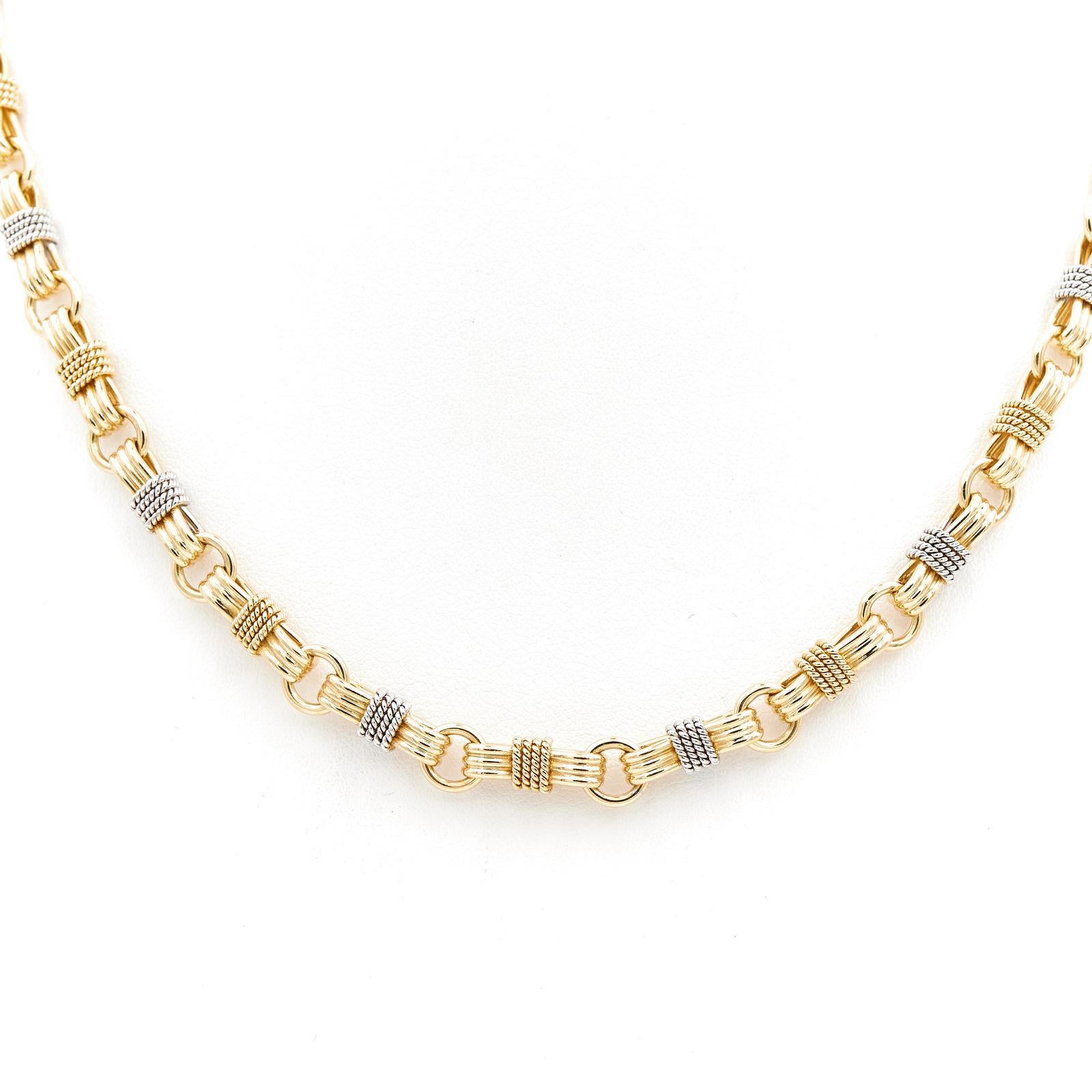 Chain Necklace Yellow Gold For Sale 1