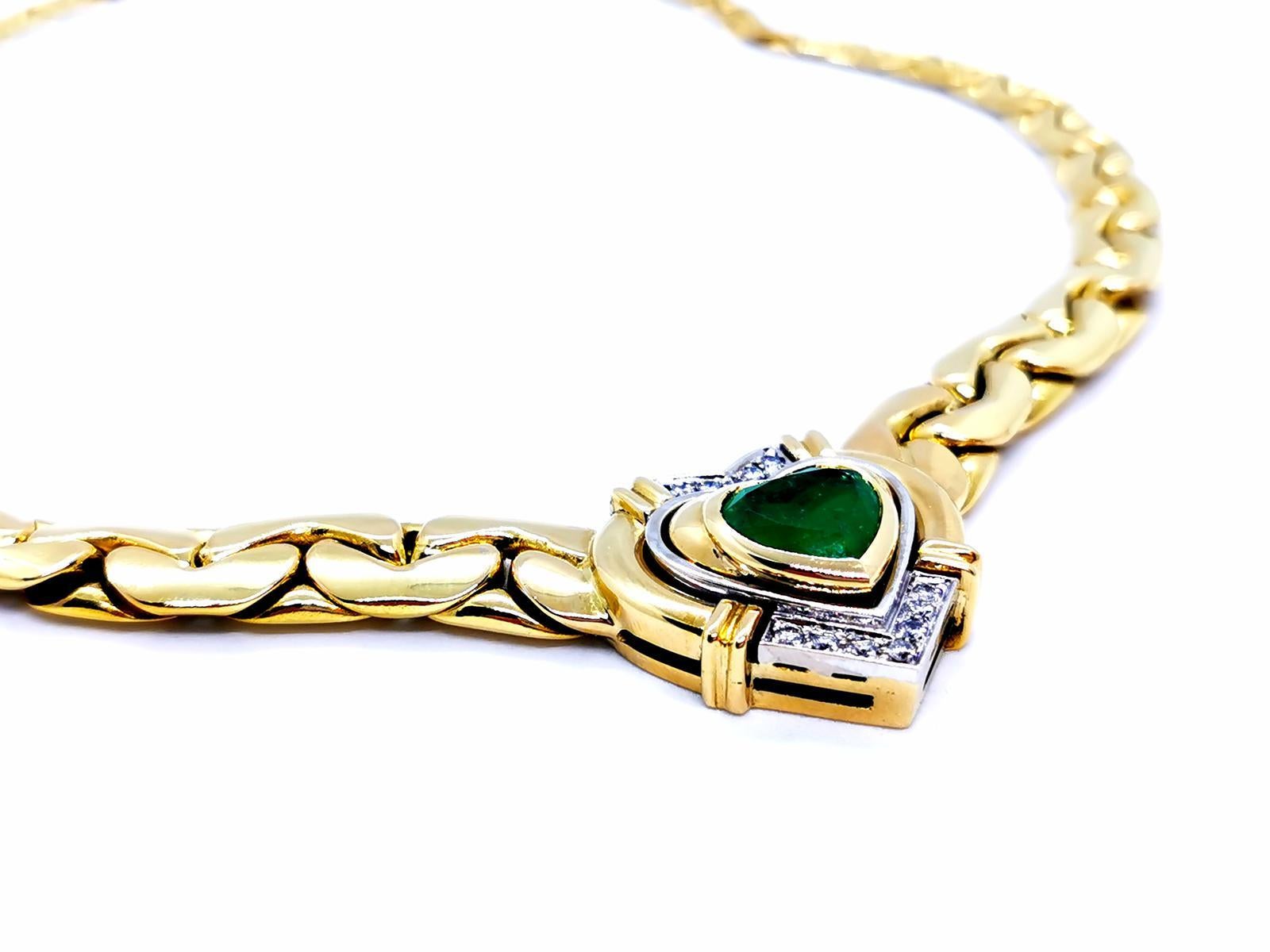 Halskette mit Kette aus Gelbgold mit Smaragd Damen im Angebot